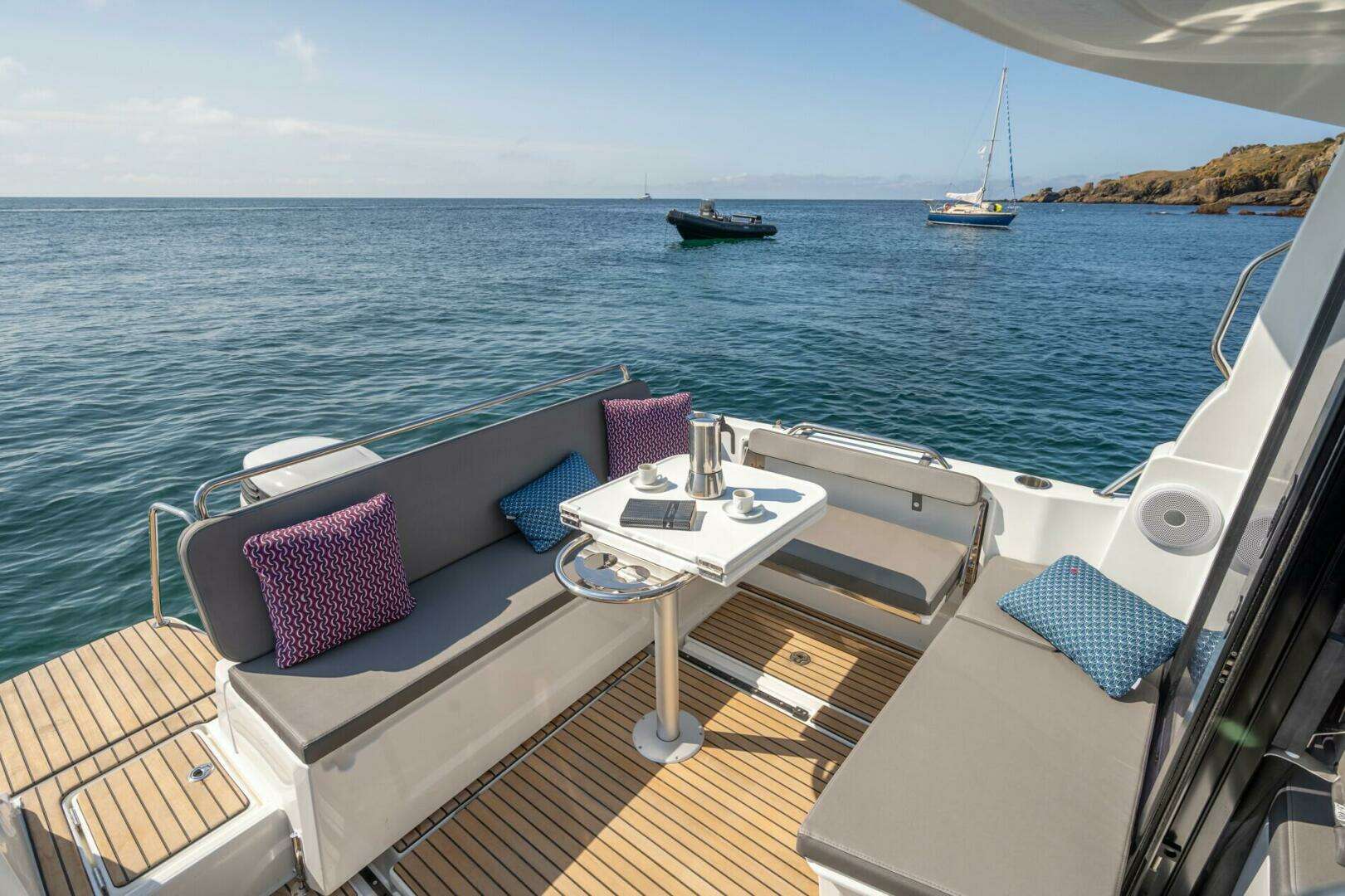 2027 Beneteau Antares 8 - Image 8