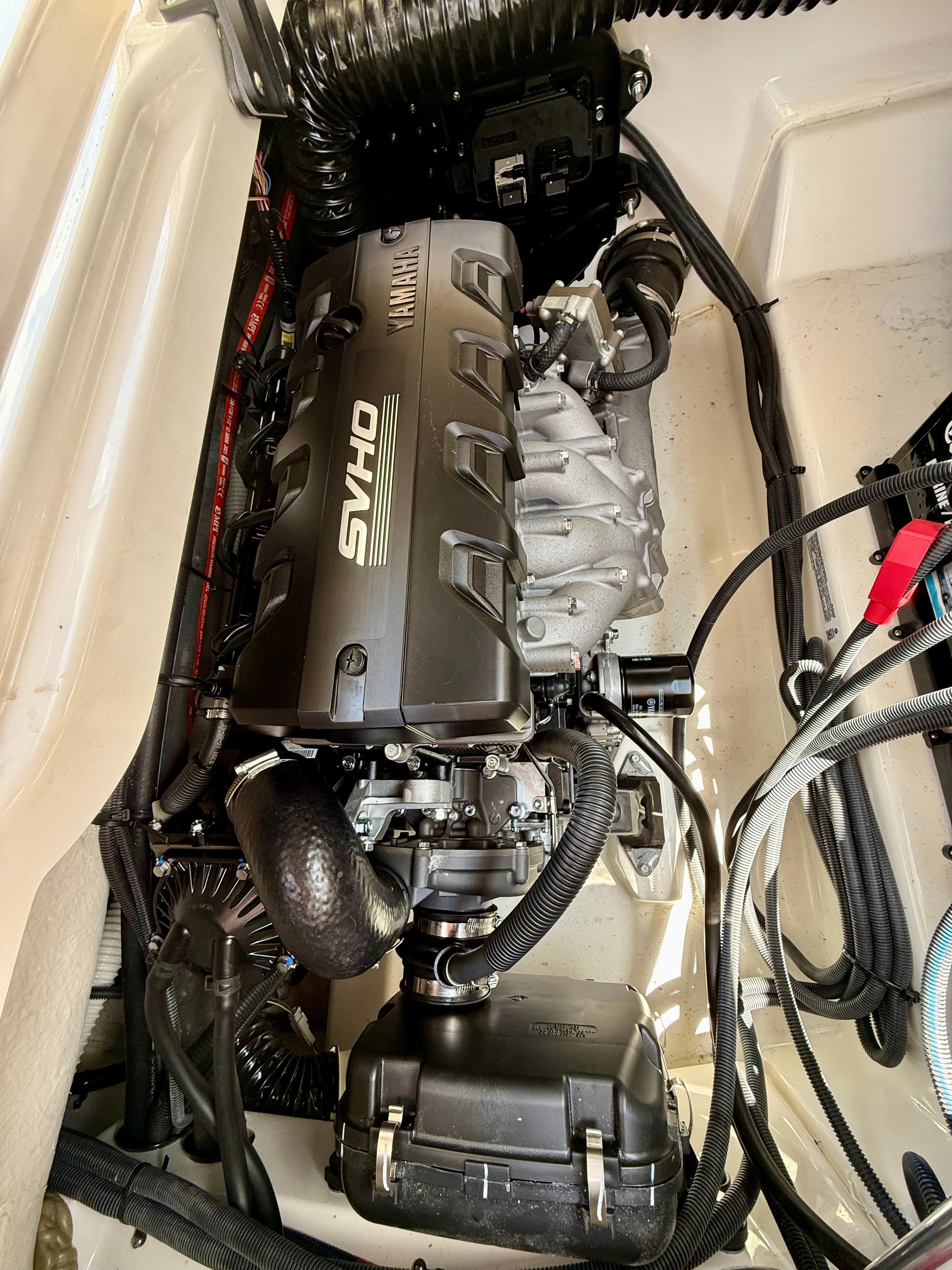 2022 Yamaha Boats 275SD - 27