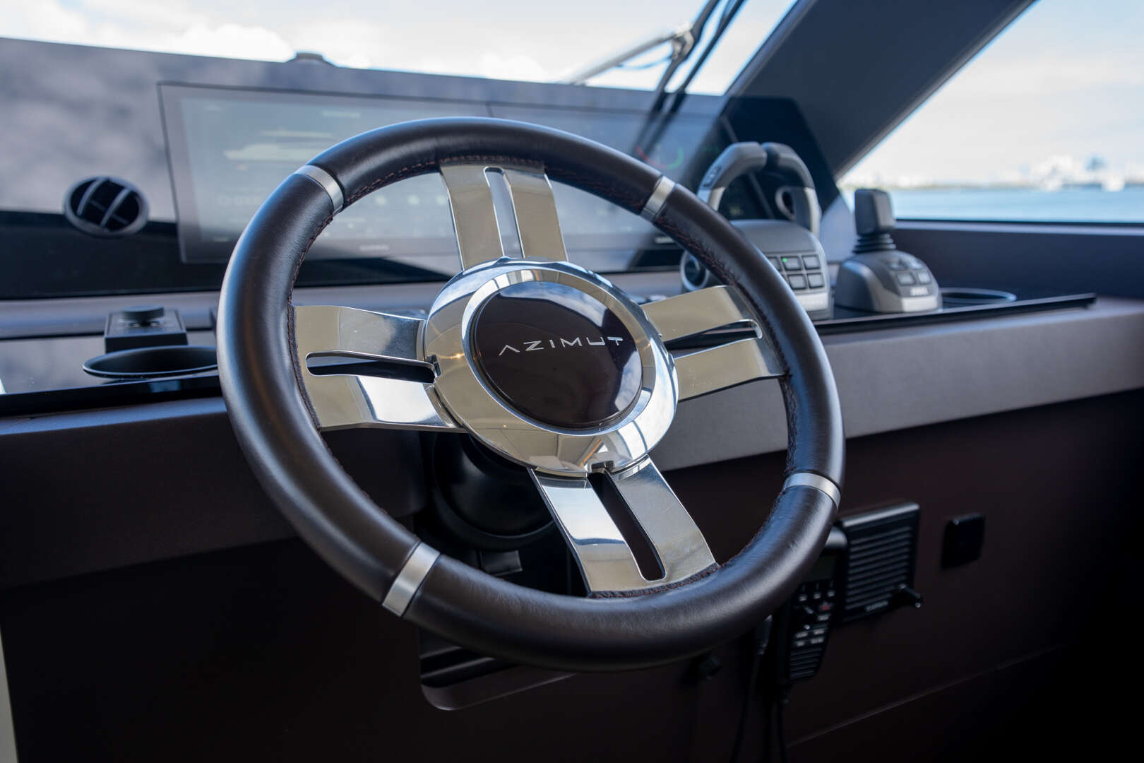2026 Azimut Seadeck 6 - Image 40