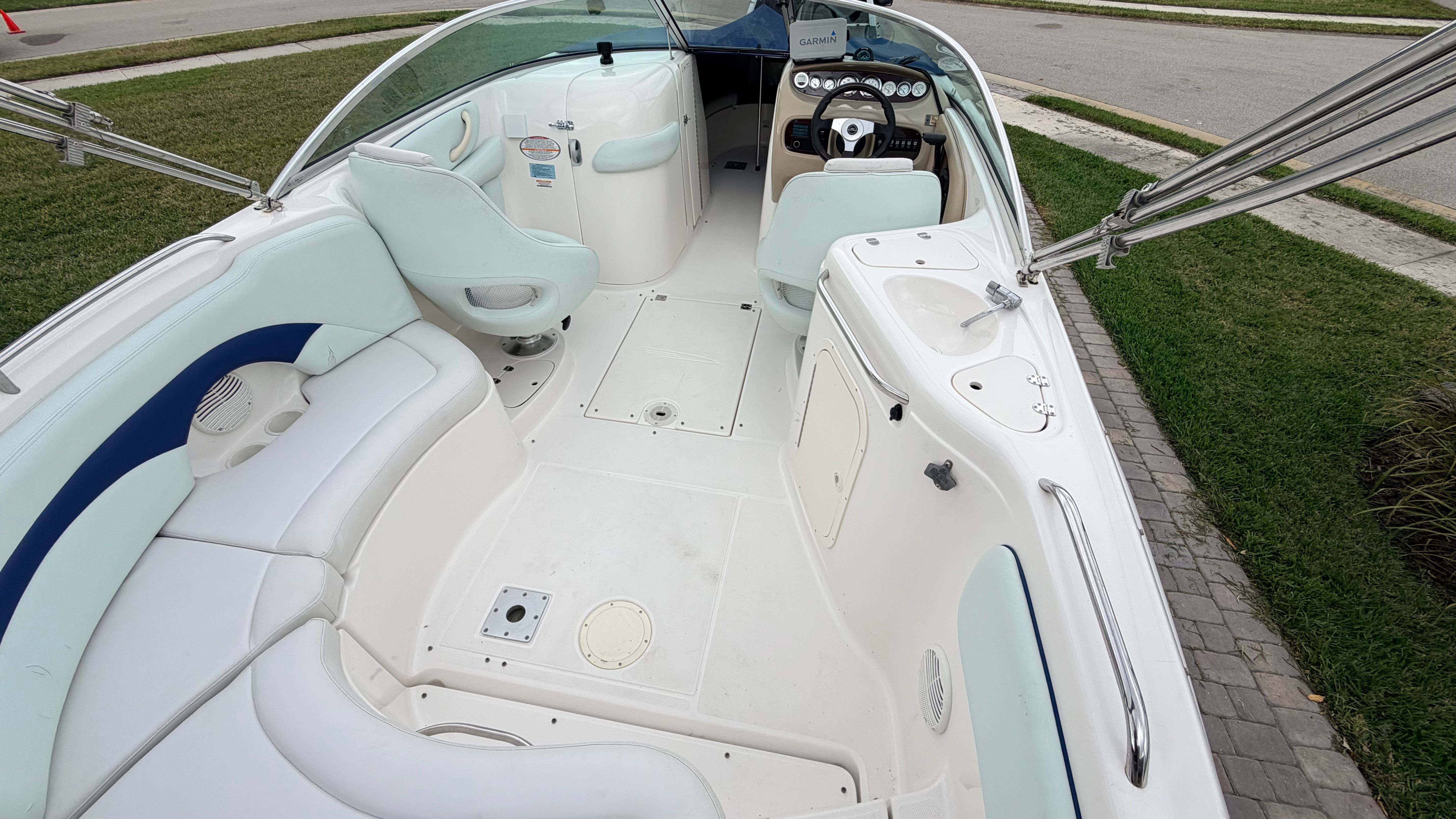 2002 Chaparral Sunesta 243 - 13