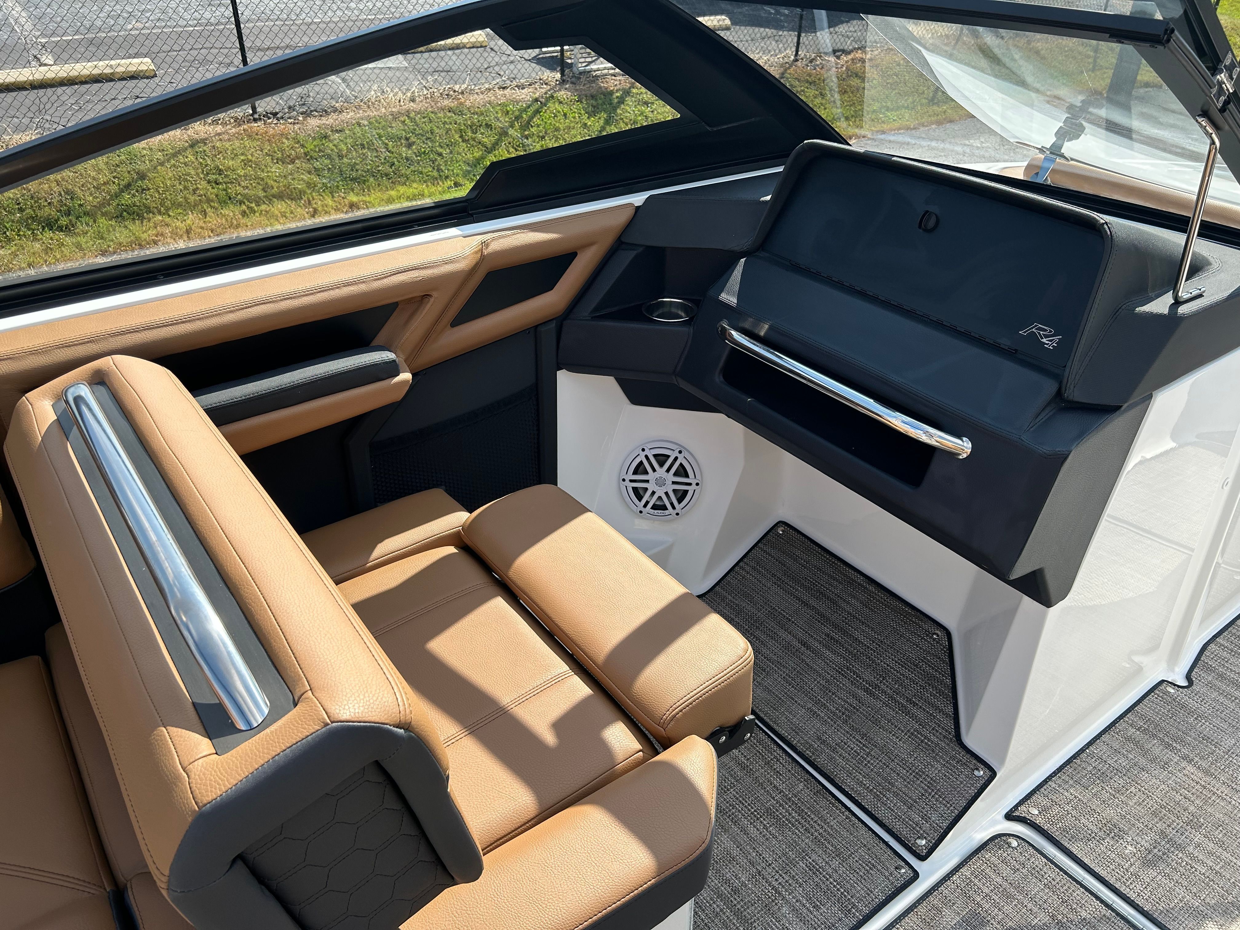 2026 COBALT R4 SURF - Image 14