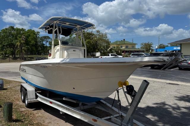 2003 Sea Fox 230 Center Console