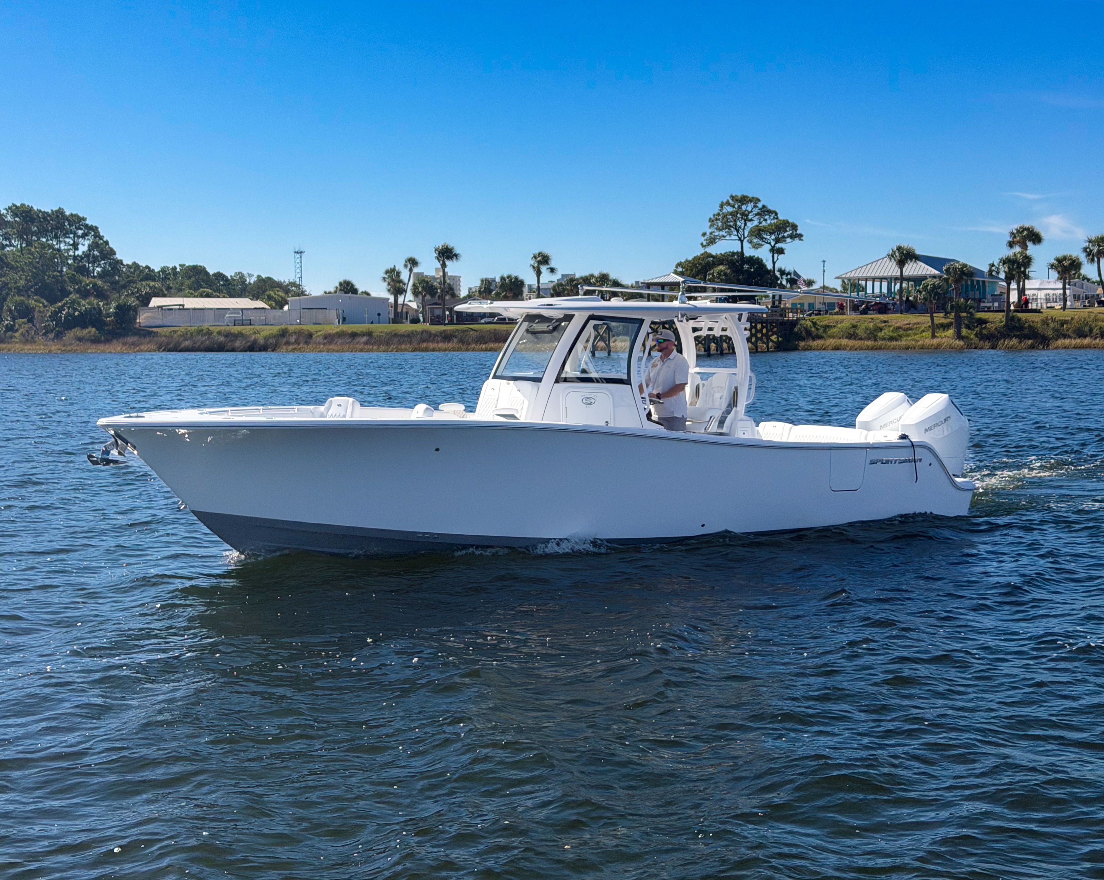 2026 Sportsman Heritage 321 Center Console
