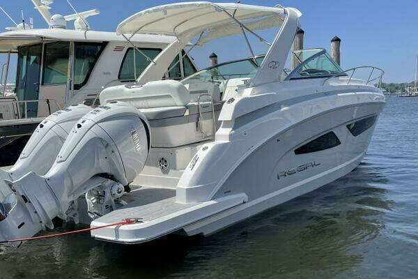 2026 Regal 33 XO