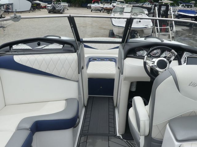 2016 Tigé RZ4 - 23