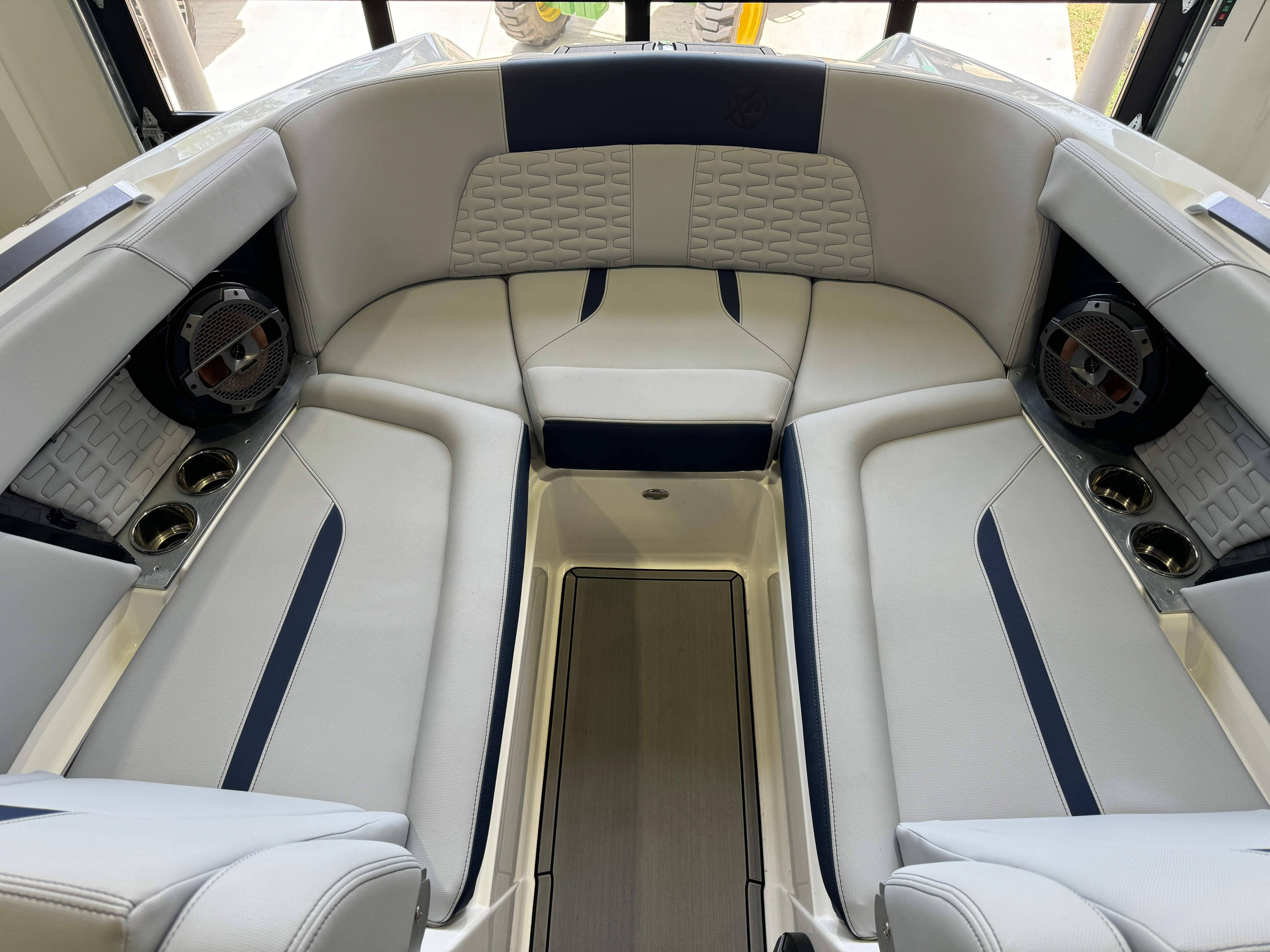 2022 MasterCraft X24 - 18