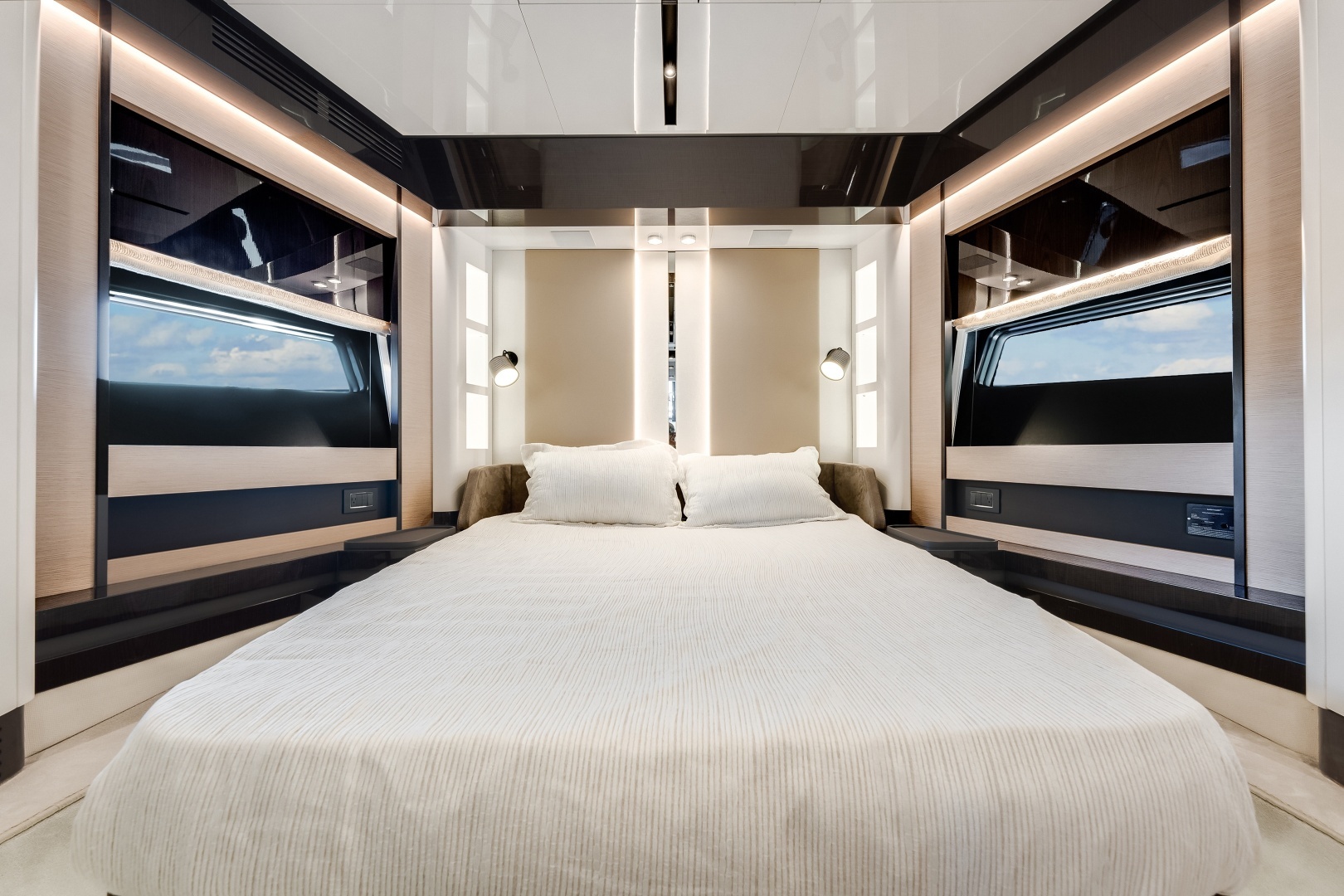 2024 Azimut S8 - Image 51