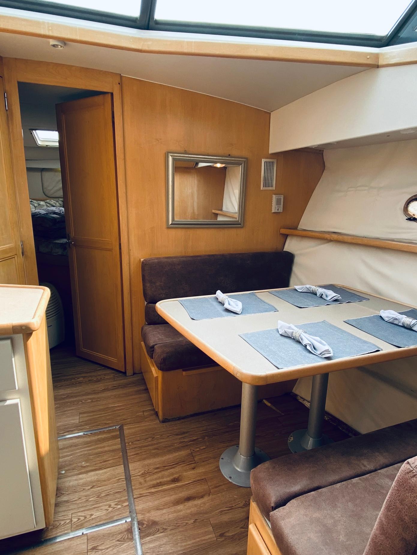 1994 Carver 430 Cockpit Motor Yacht - 14