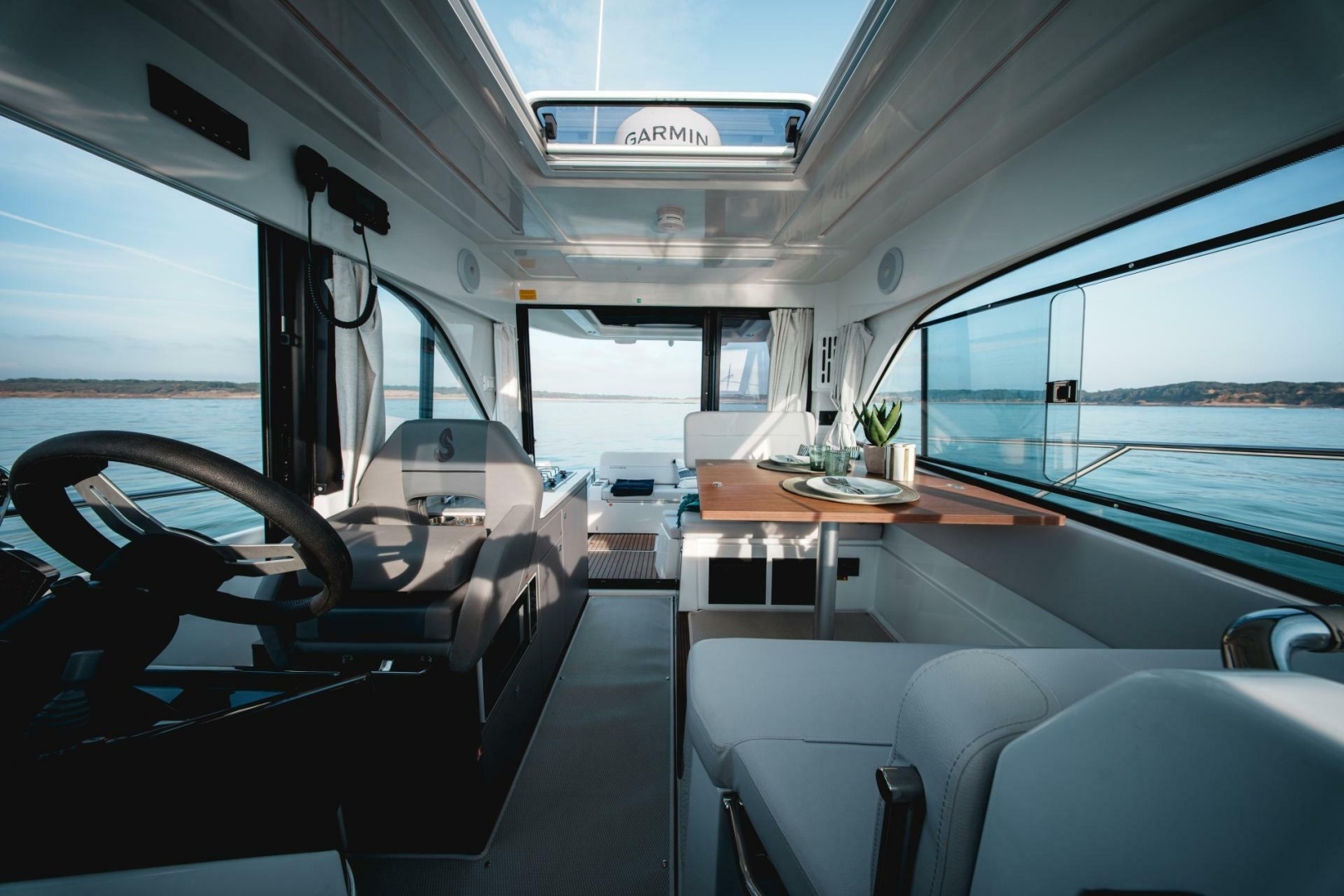 2027 Beneteau Antares 9 - Image 3