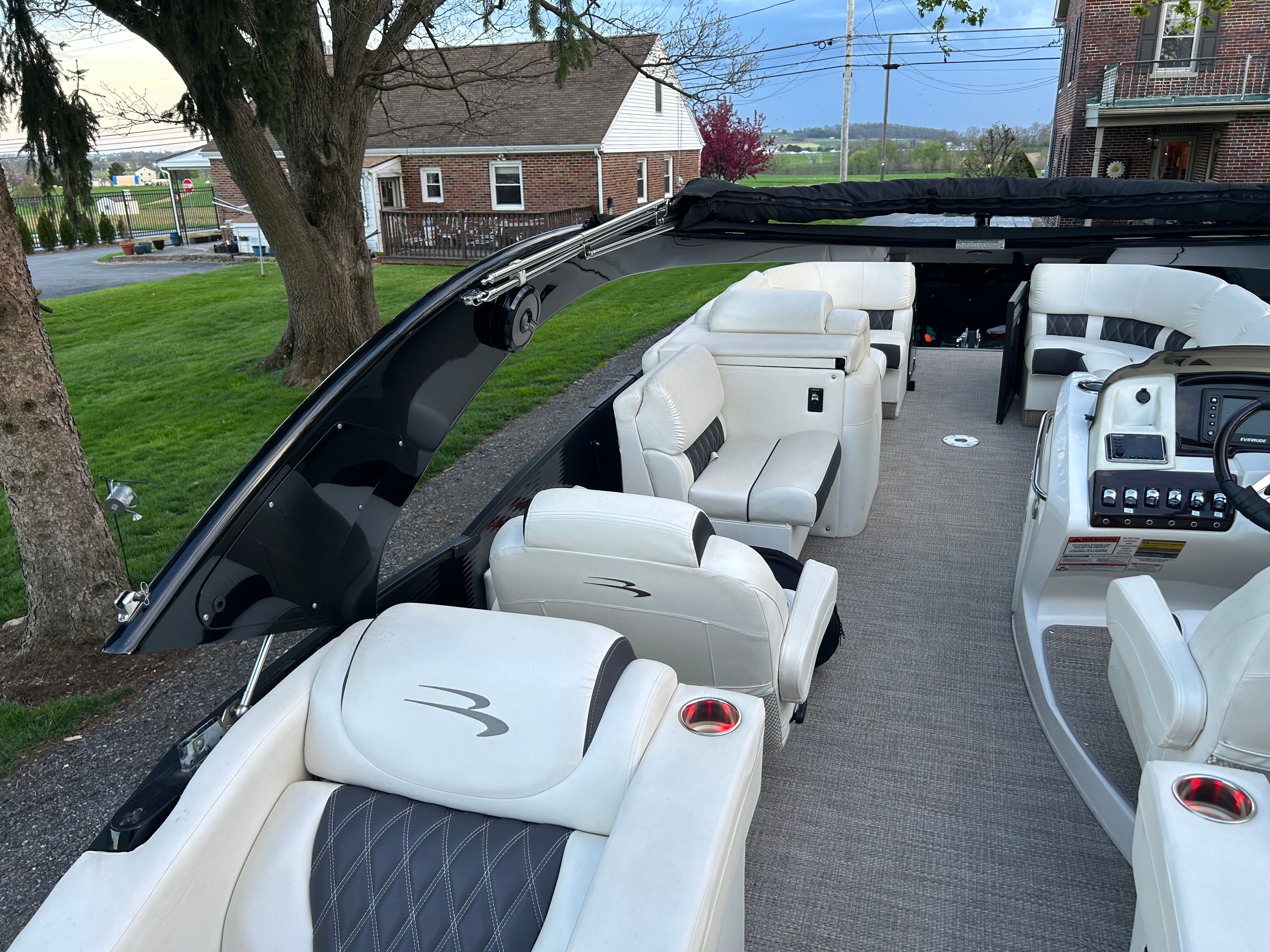 2017 Bennington 25 QX - 24