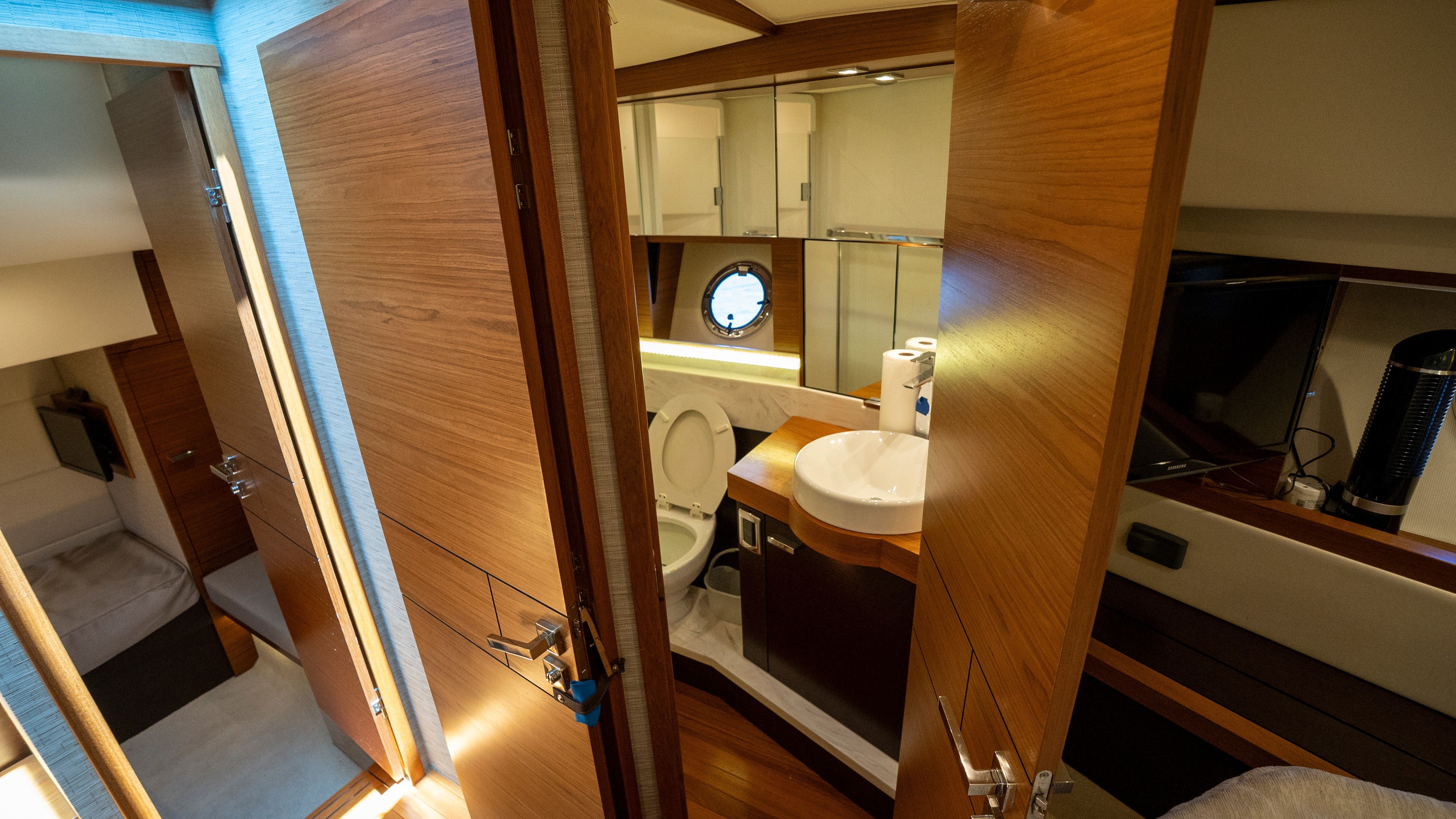 2018 Tiara Yachts 44 Coupe - 8
