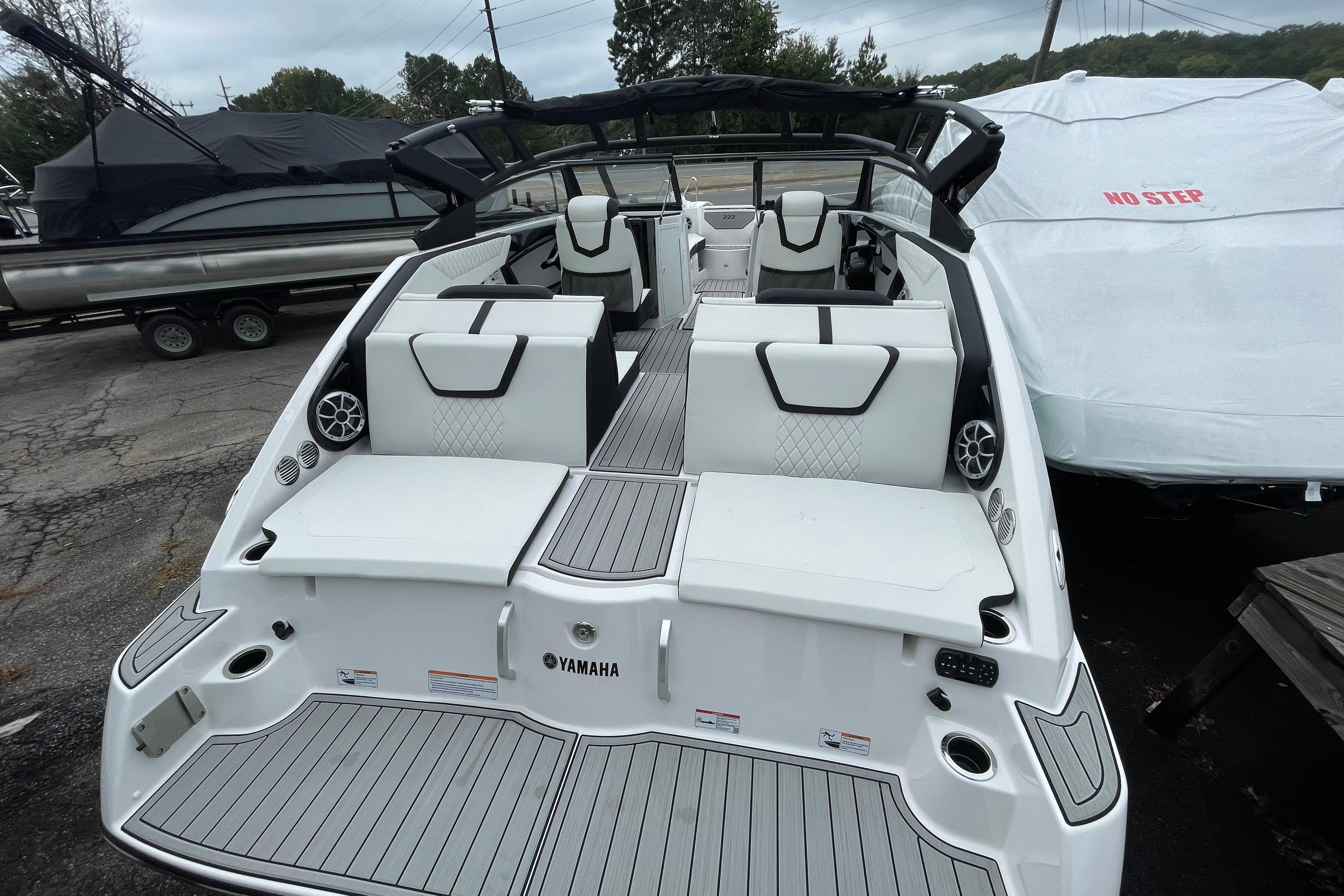 2026 Yamaha Boats 222S with sleek white interior and modern design.