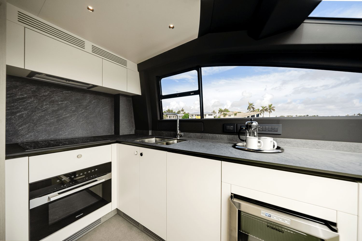 2026 Azimut Fly 78 - 68