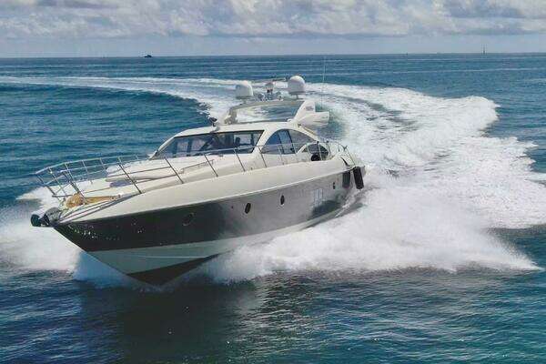 2011 Azimut 68S