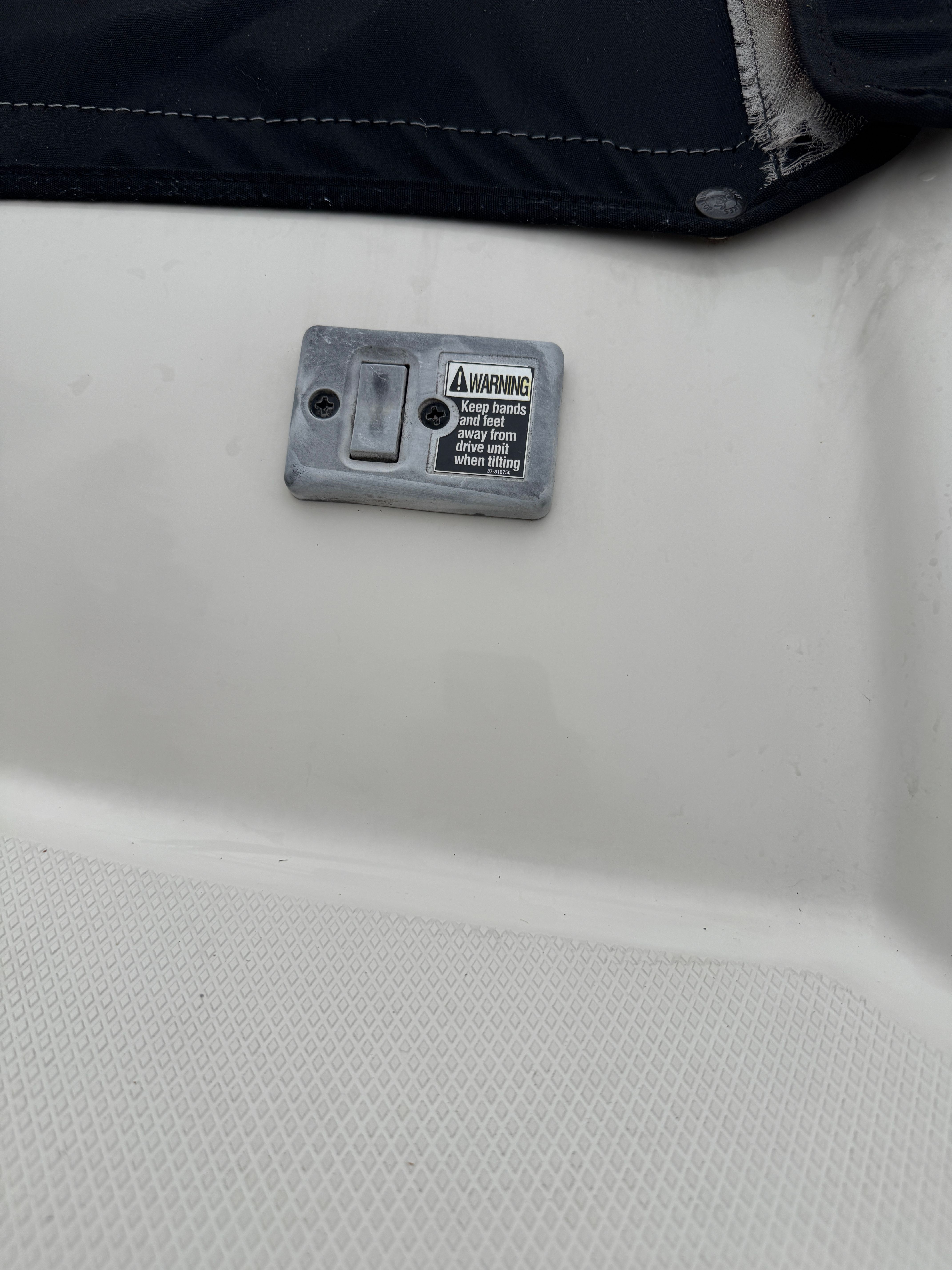 2002 Sea Ray 220 Sundeck - 20