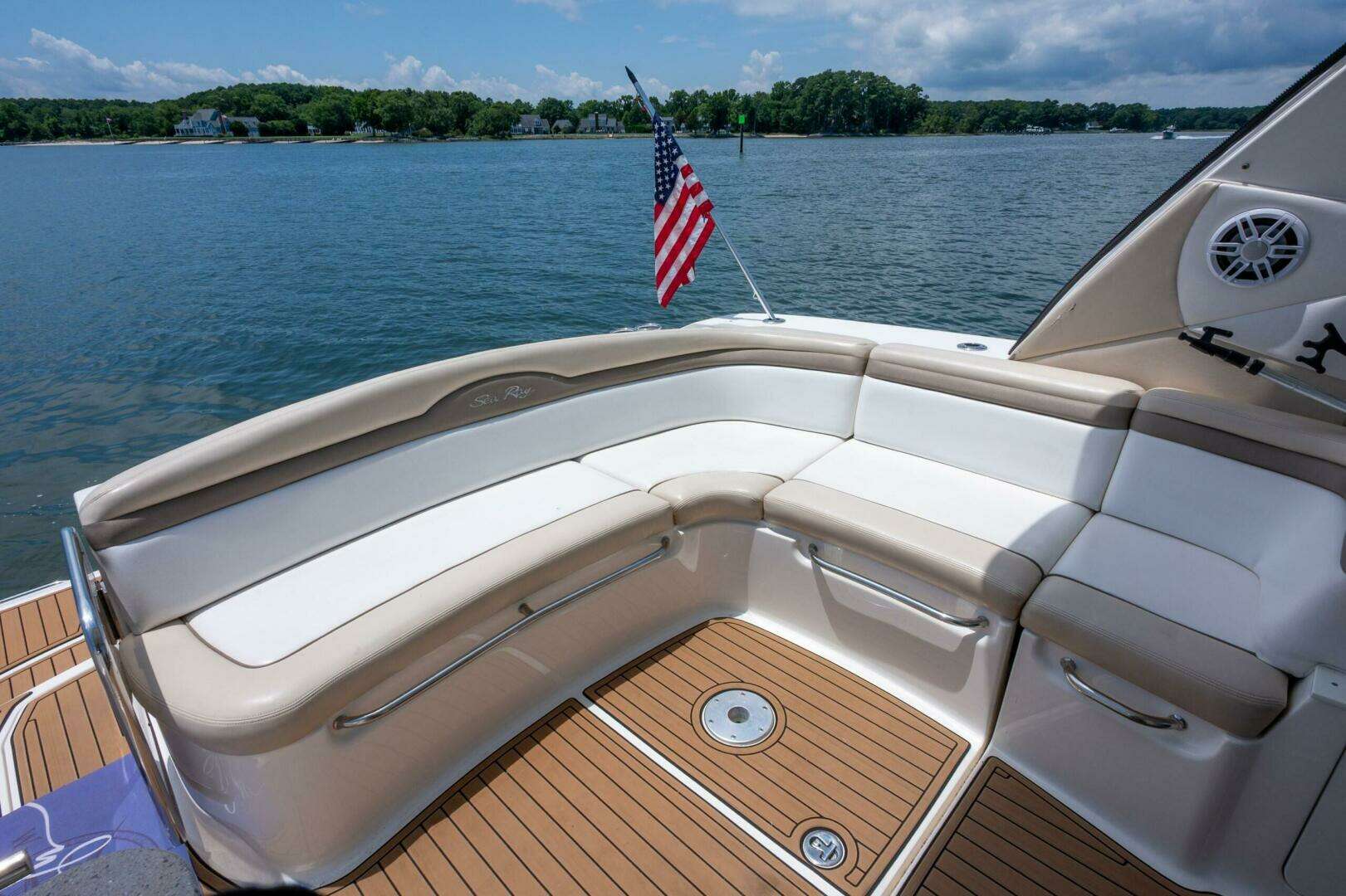 2013 Sea Ray 370 Sundancer - Image 17