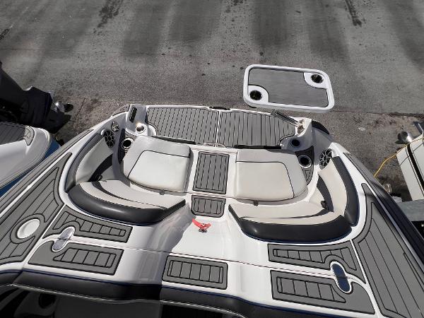 2019 Yamaha Boats 242 Limited S E-Series - 12