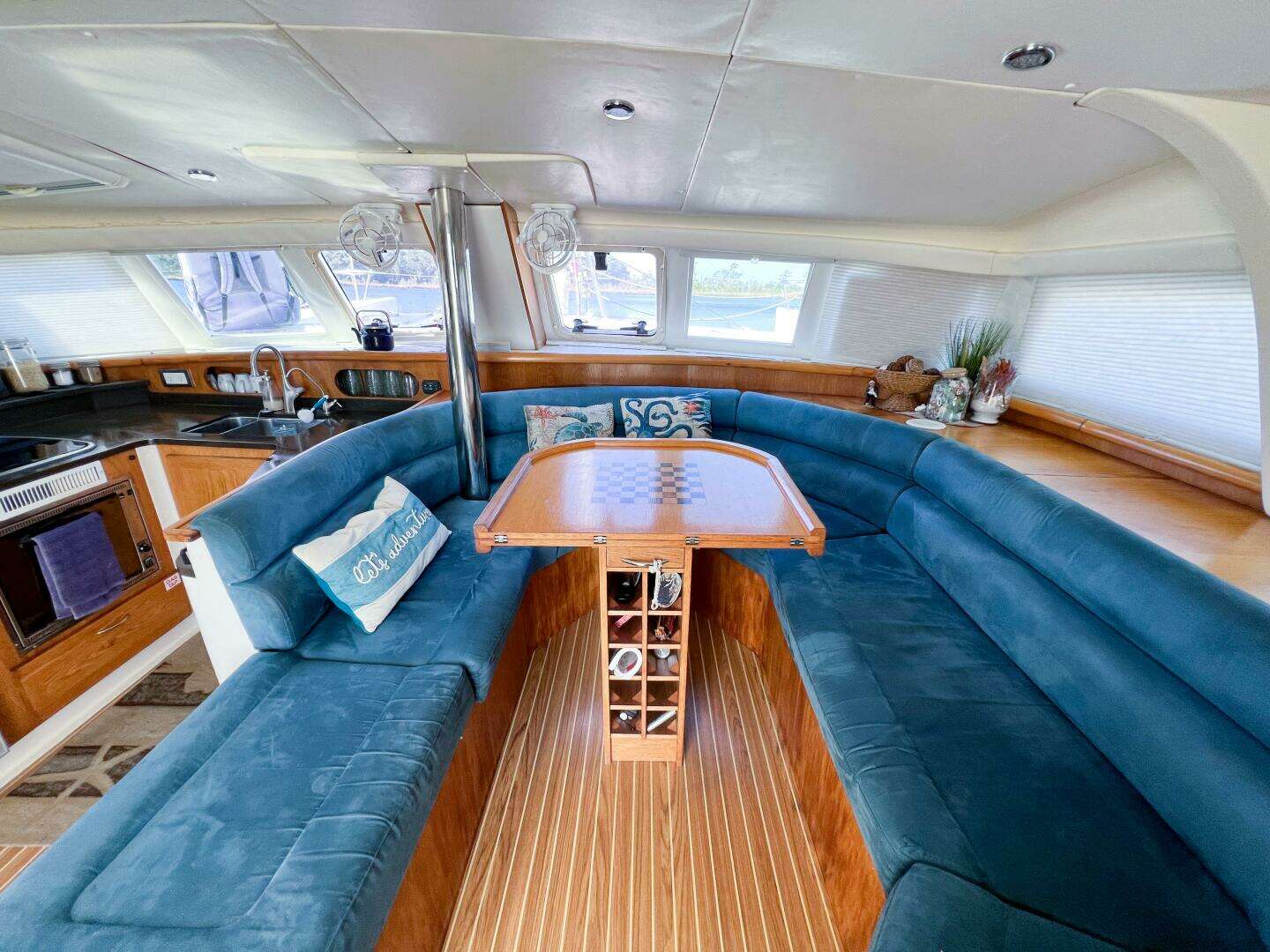 2010 Broadblue 435 - Image 53