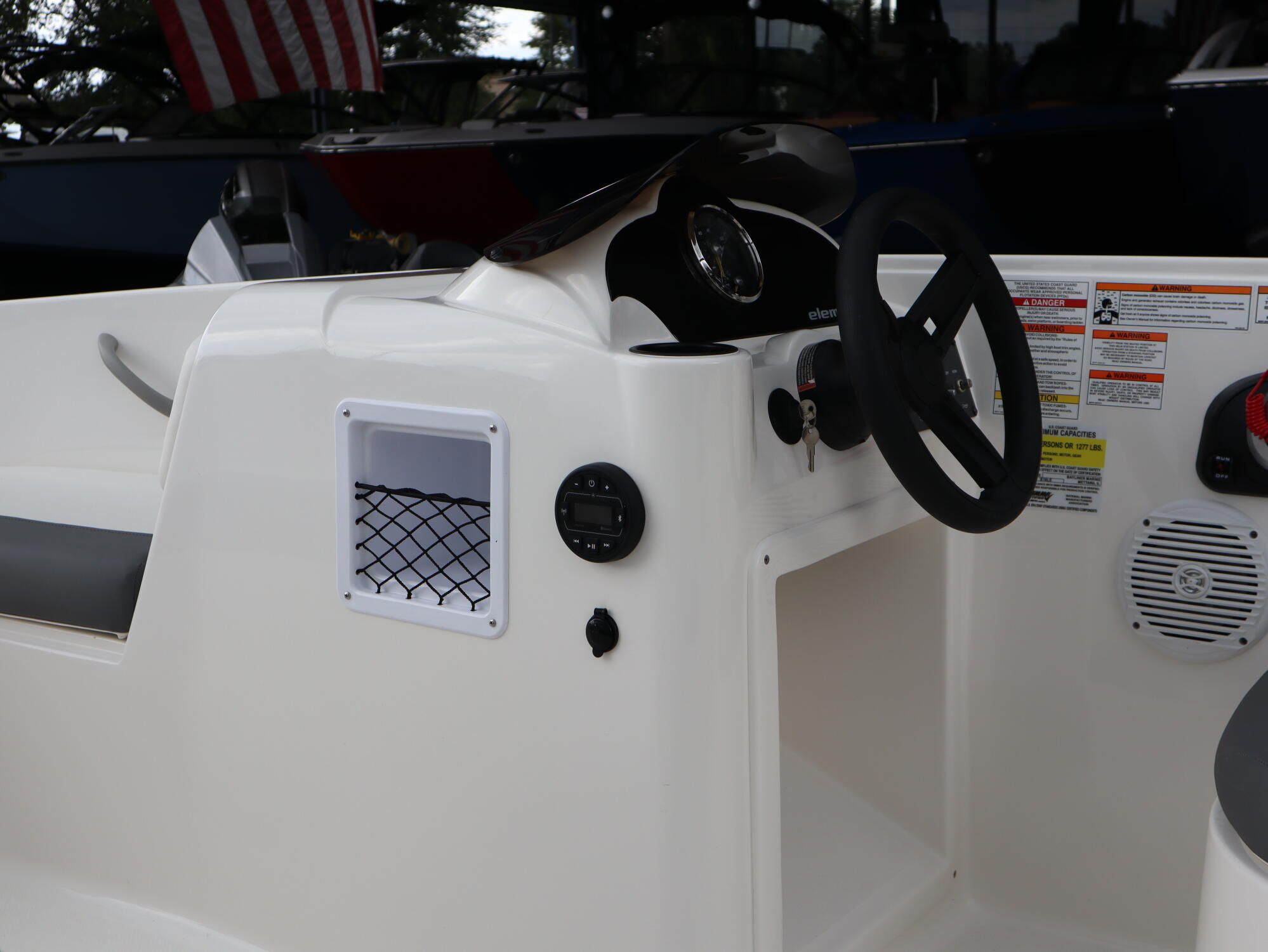 2026 Bayliner E18 LIMITED EDITION - 17