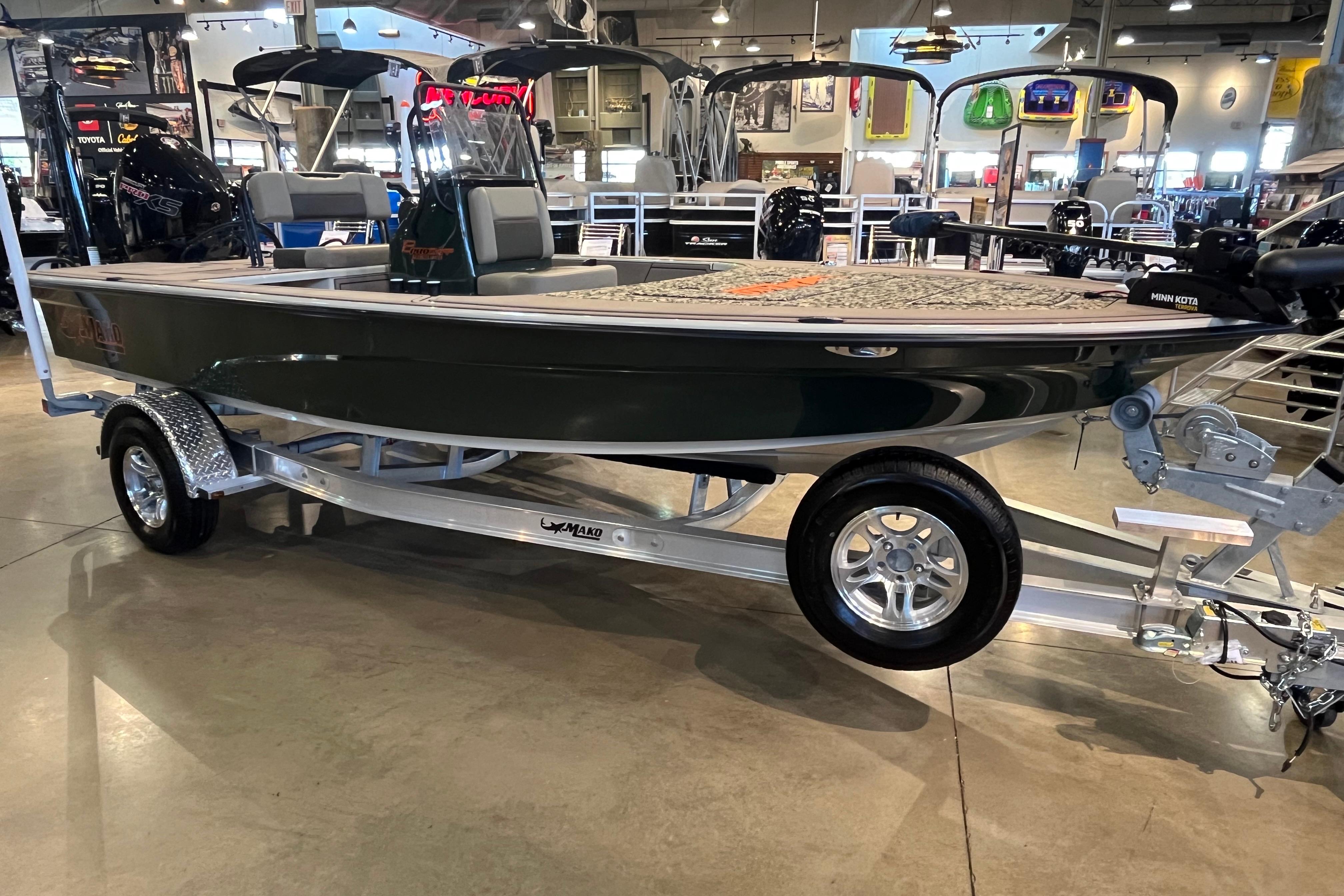 2025 Mako 18 Pro Skiff Backwater Edition