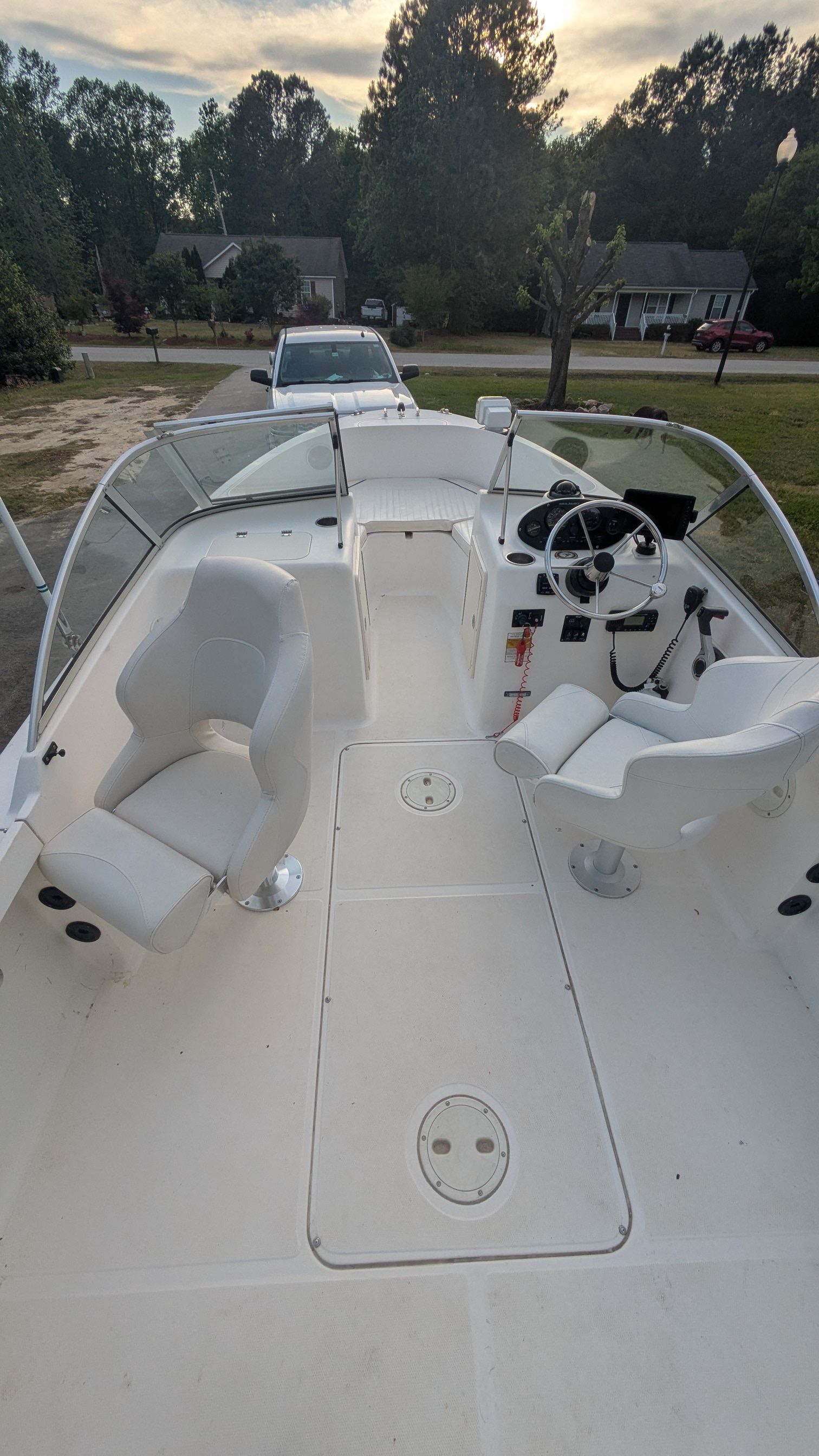 Interior view of a 2000 Sea Hunt Escape 200 boat.