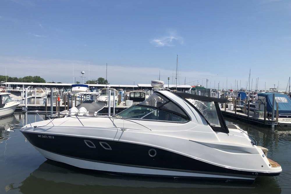 2014 Rinker 310 Express Cruiser