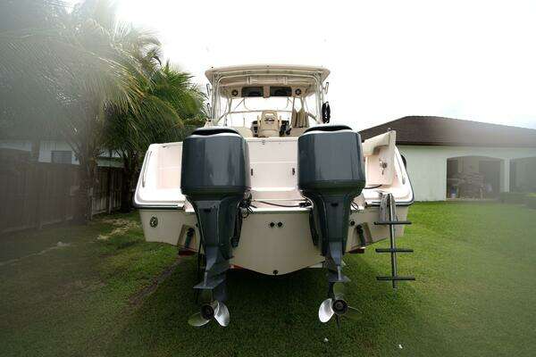 2007 Grady-White Express 330