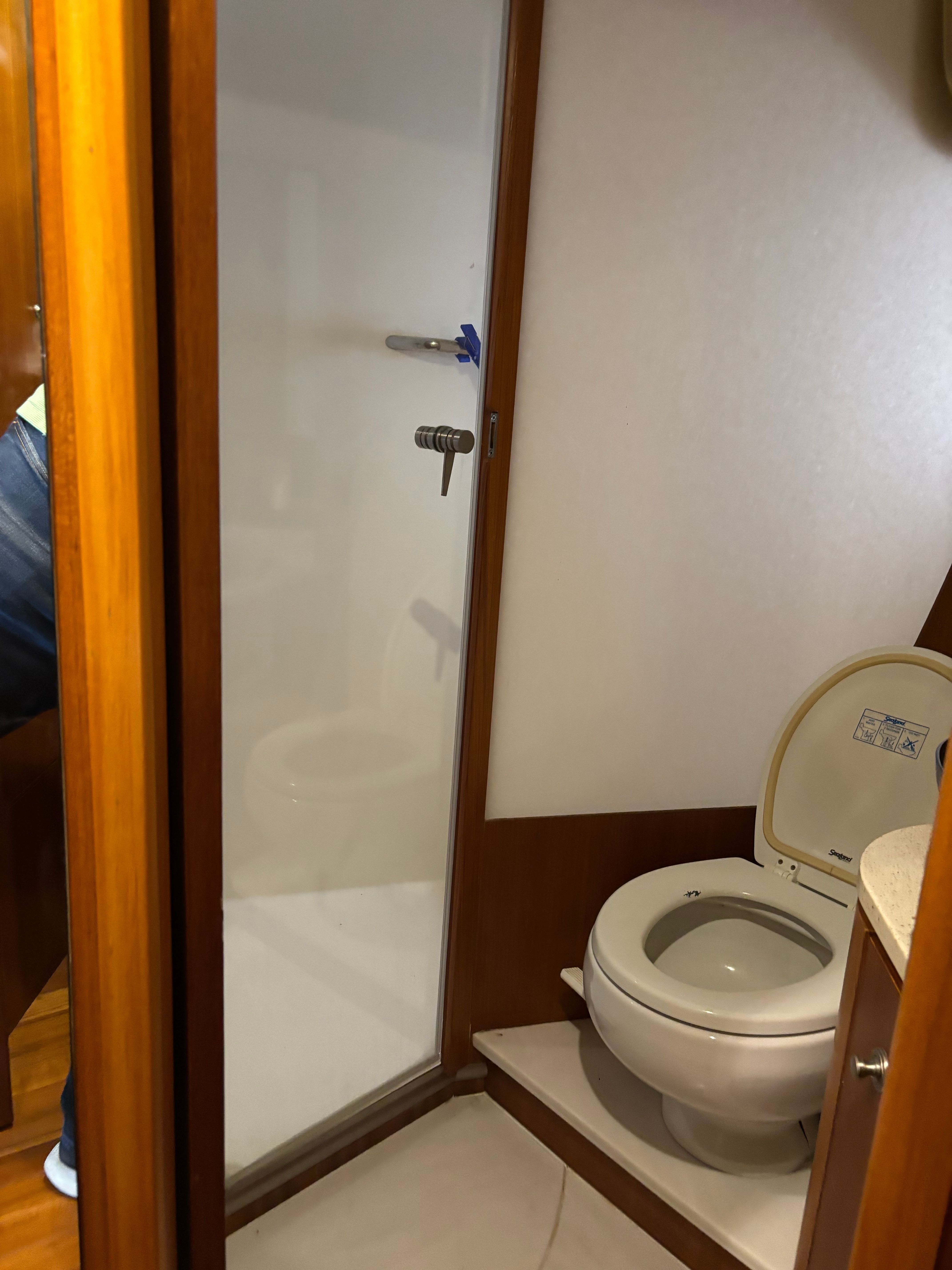 2006 Tiara Yachts 4400 Sovran - 12