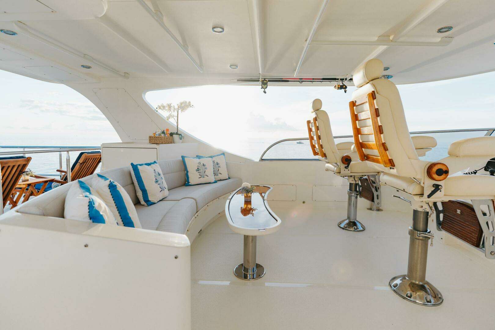 2007 President Tri-Deck - Image 7