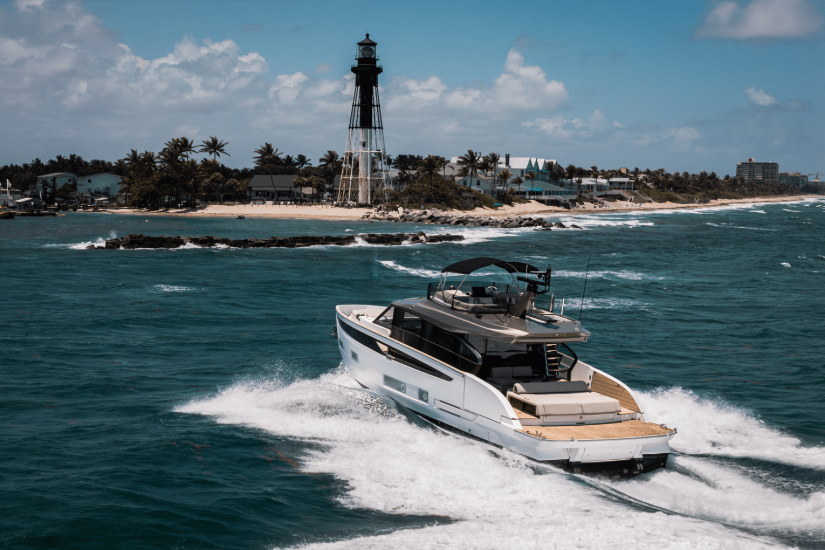 2025 Azimut Seadeck 6 - Image 76