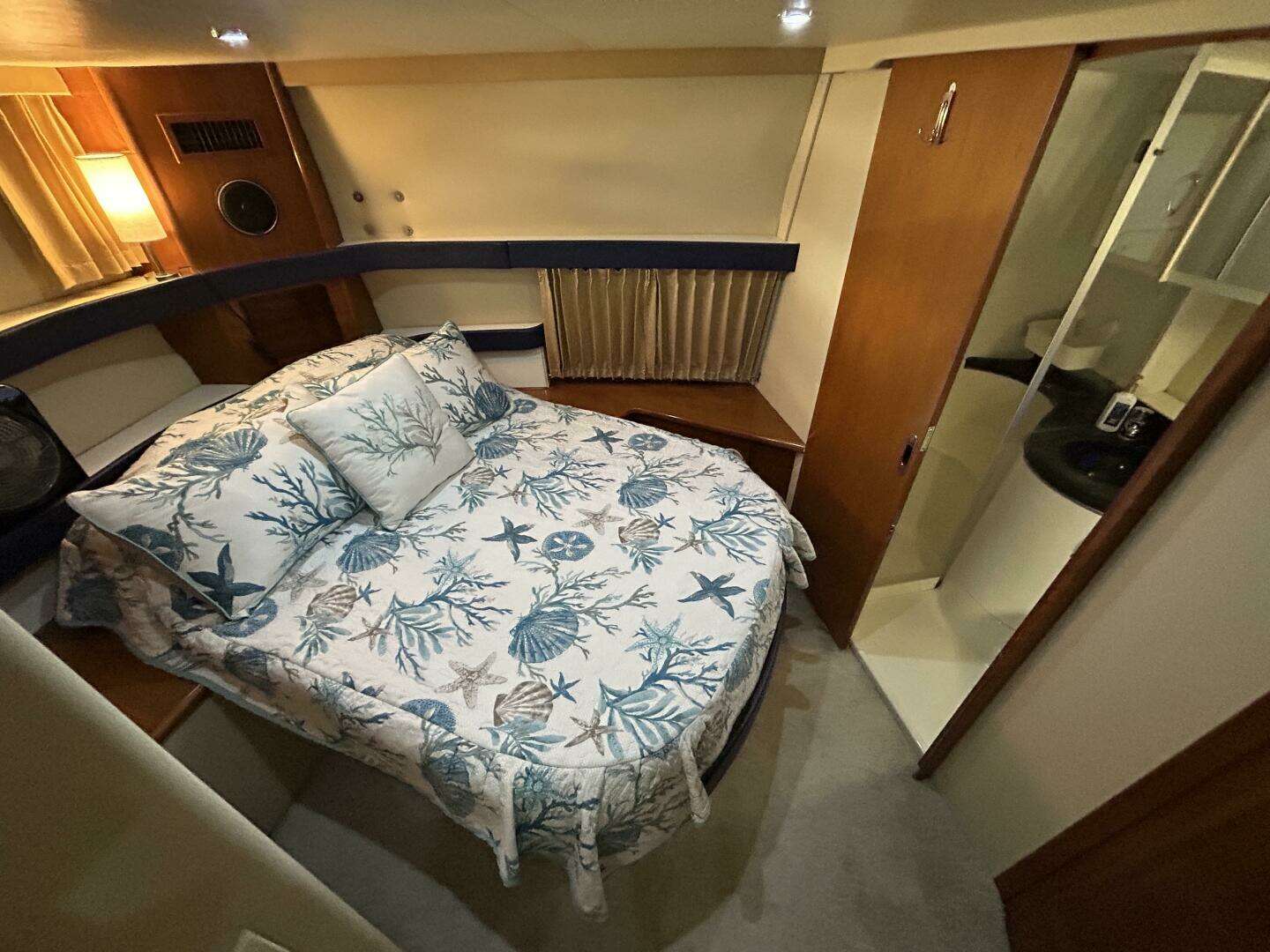 2005 Carver 366 MY - Image 52
