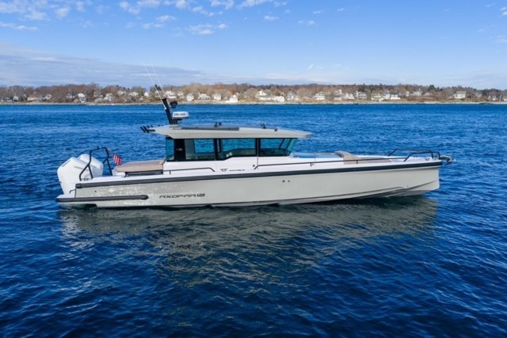 2026 Axopar Axopar 37 XC - Image 9