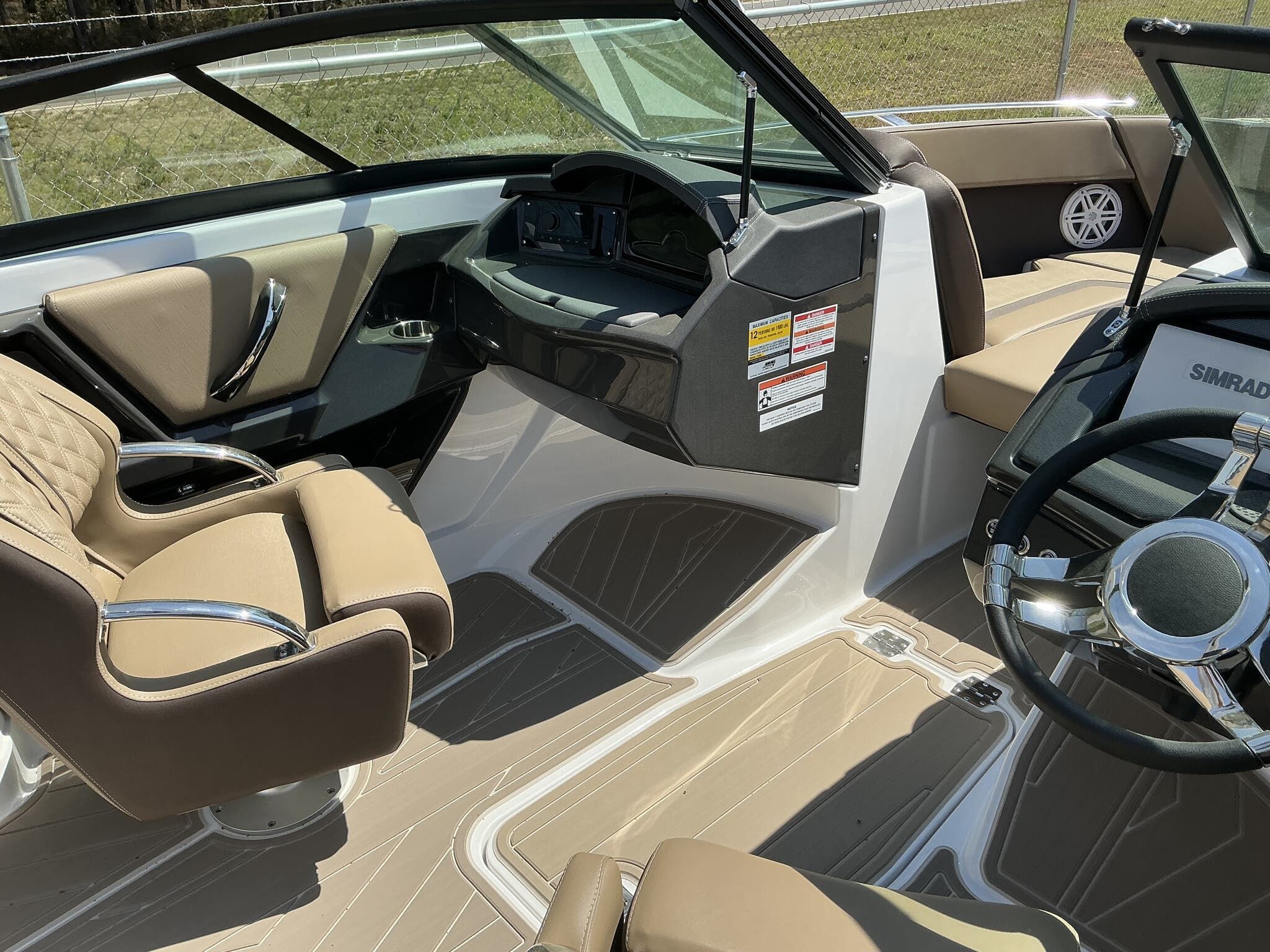 2025 Monterey 218SS Super Sport - 12