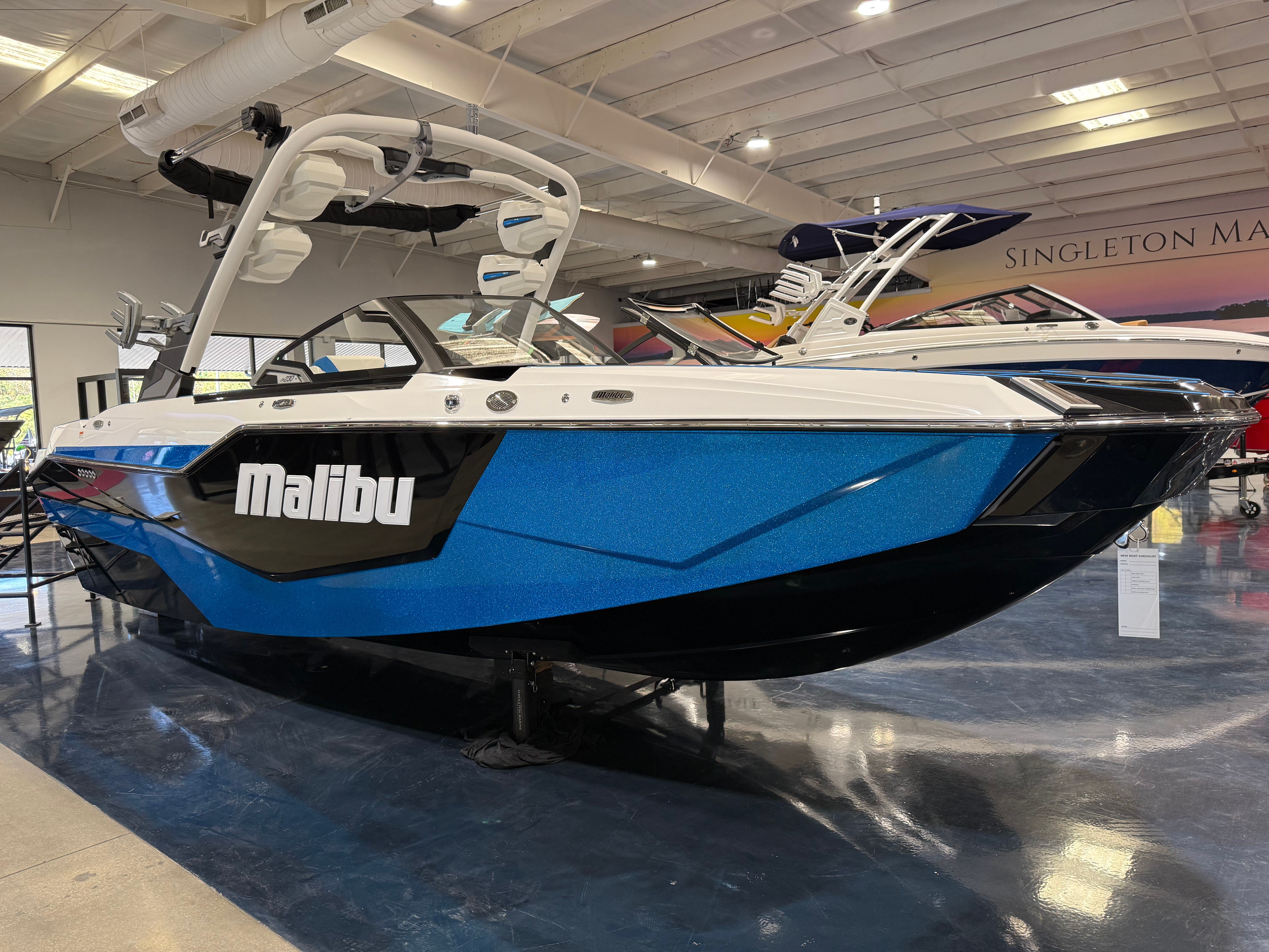 2026 Malibu M230