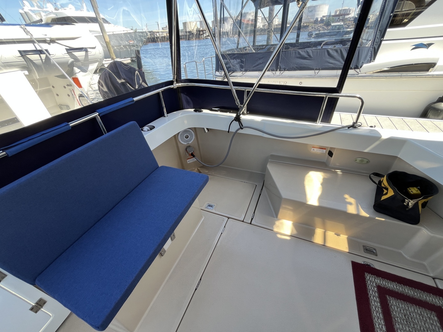 2017 Ranger Tugs R27 Northwest Edition - Image 7