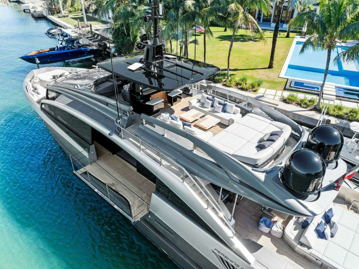 2023 Pershing GTX Motoryacht - Image 4