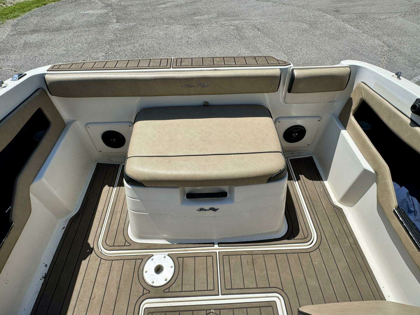 1999 Sea Ray 215 Express Cruiser - Image 73