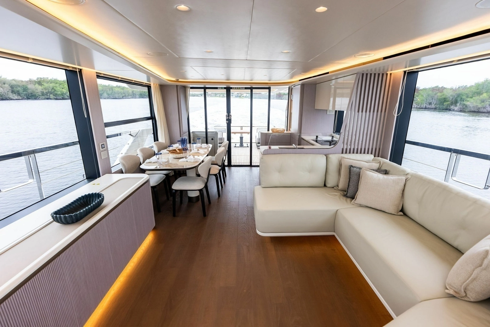 2026 Absolute 62 Navetta - Image 6