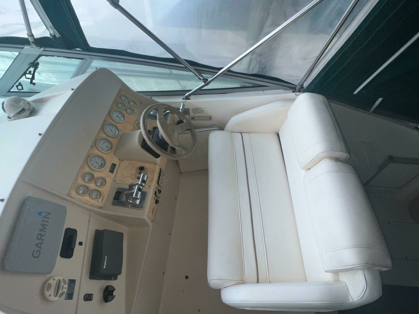 1997 Cruisers Yachts 3575 - Image 9