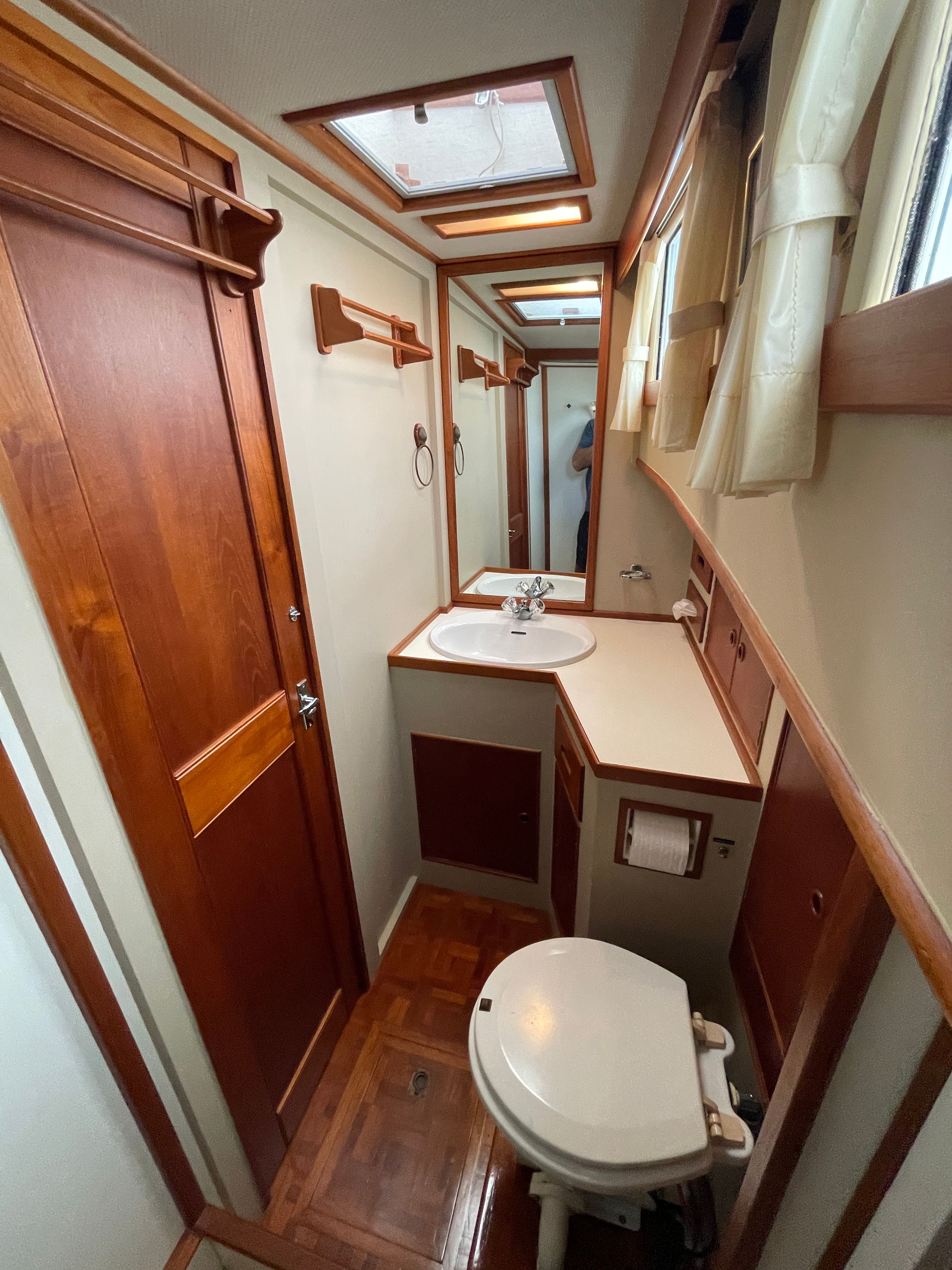 1985 Grand Banks 42 Motor Yacht - 44