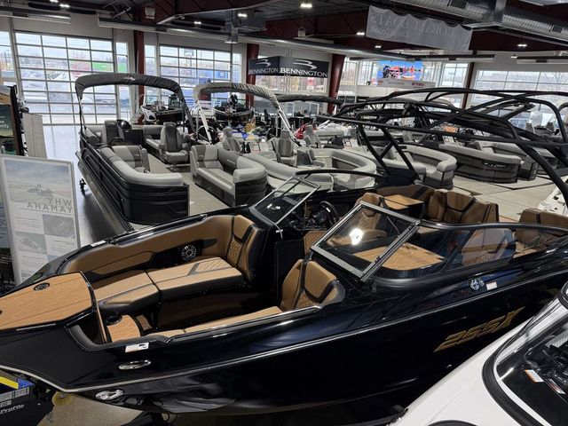 2026 Yamaha Boats 255XD - 4