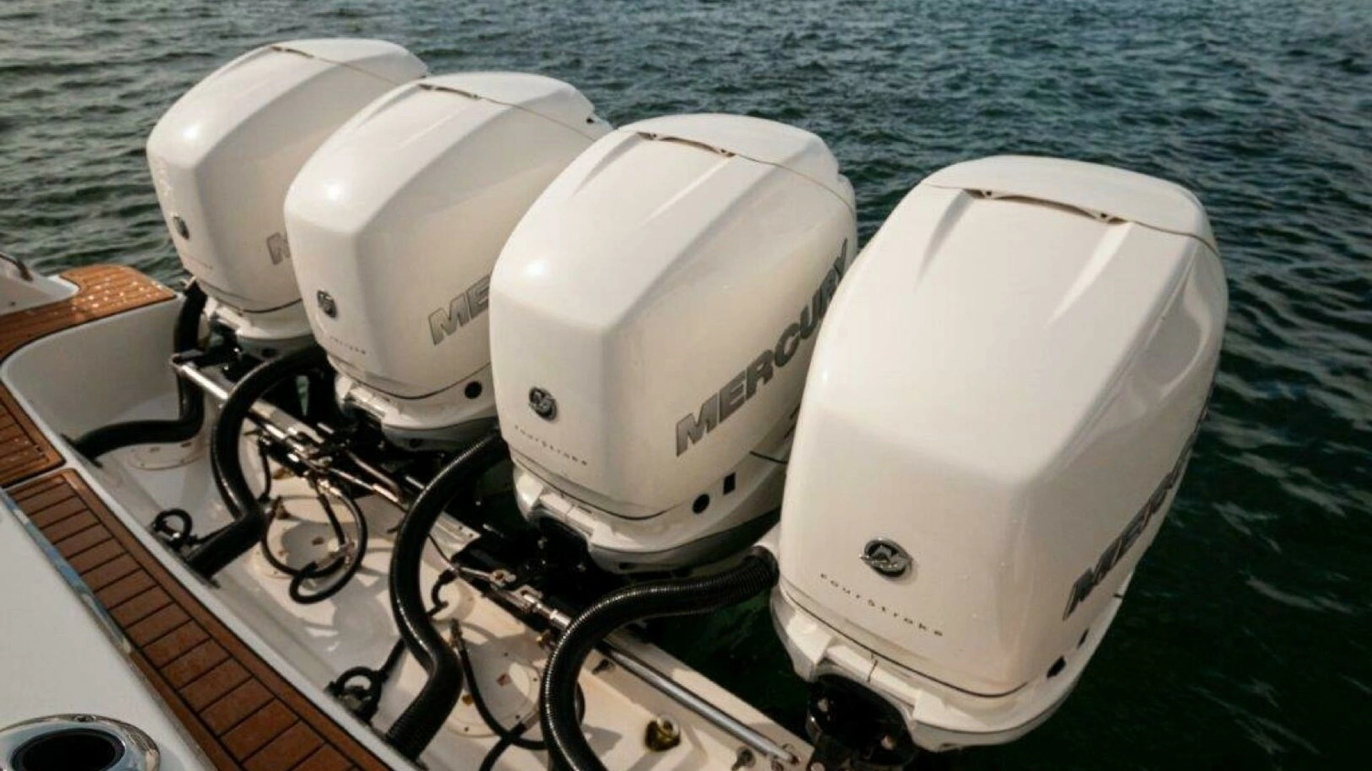 2018 Boston Whaler 420 Outrage - Image 25