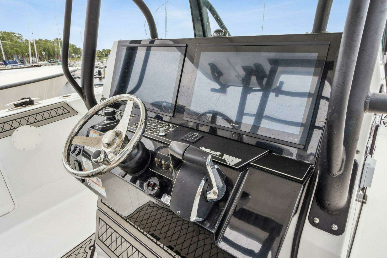 2023 Wellcraft 352 Fisherman Center Console - Image 16