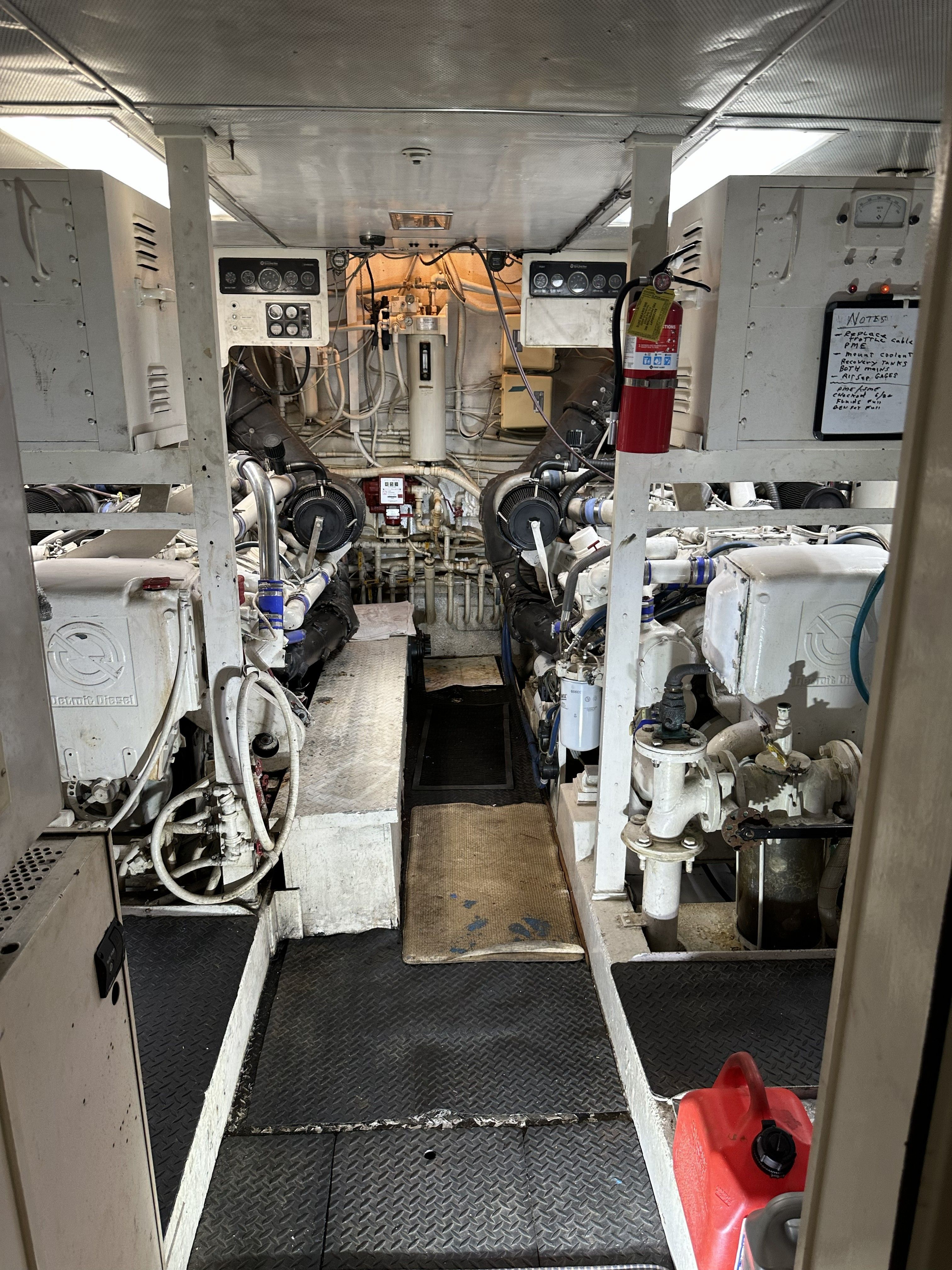 1986 Broward 94' Motor Yacht - 32