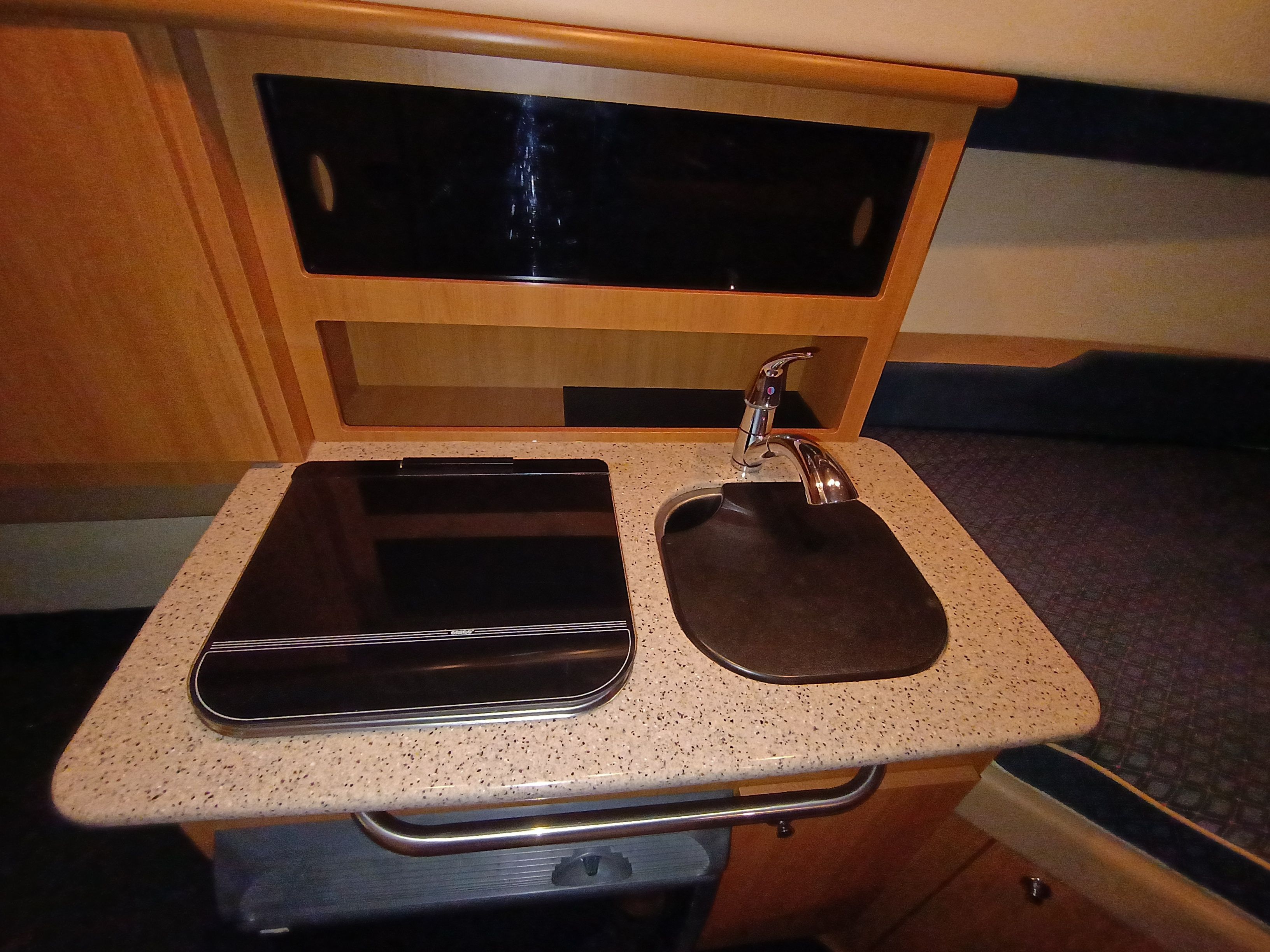 2008 Bayliner Discovery 246 Cruiser - 5