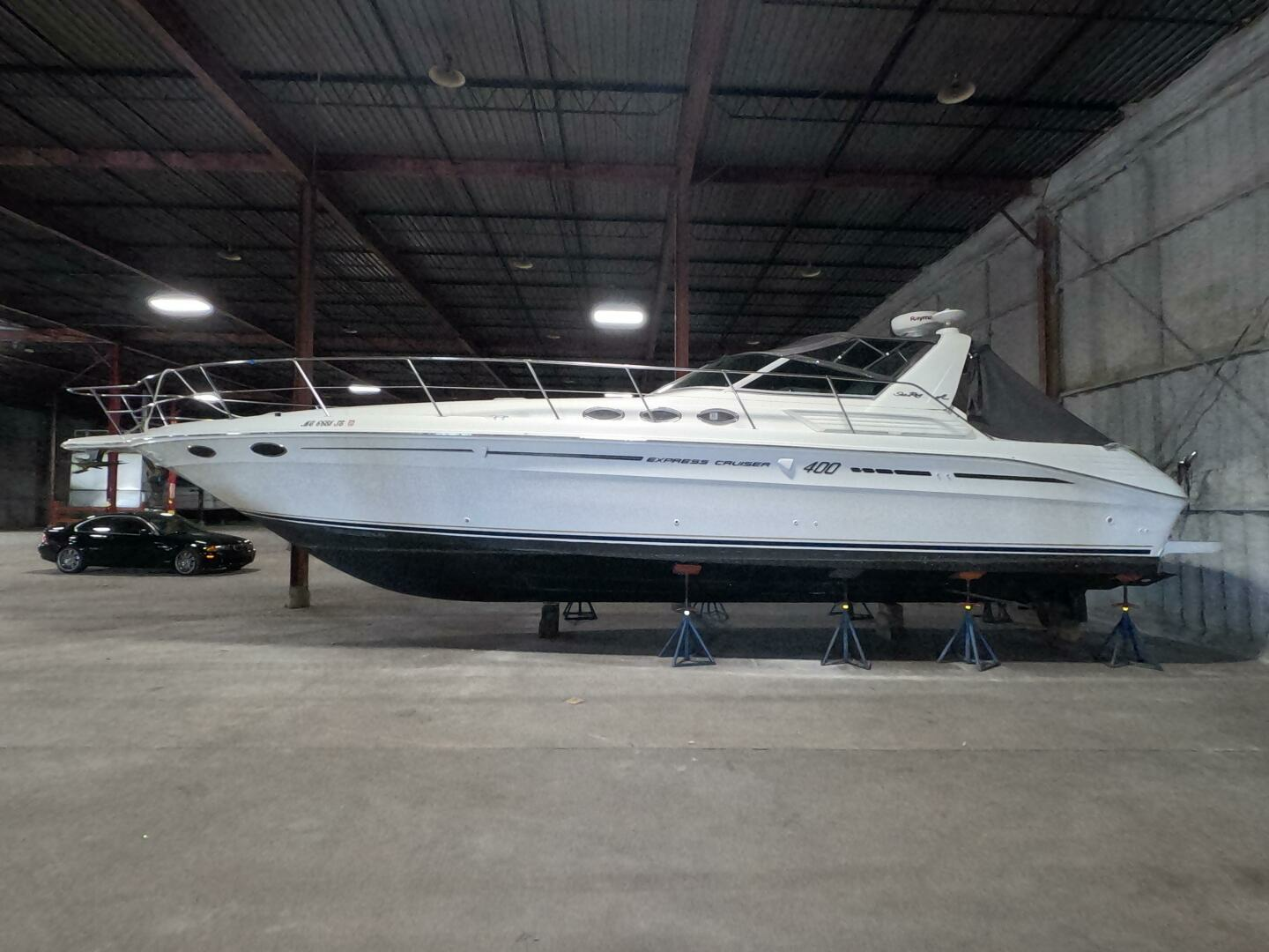 1995 Sea Ray 400 Express - Image 12