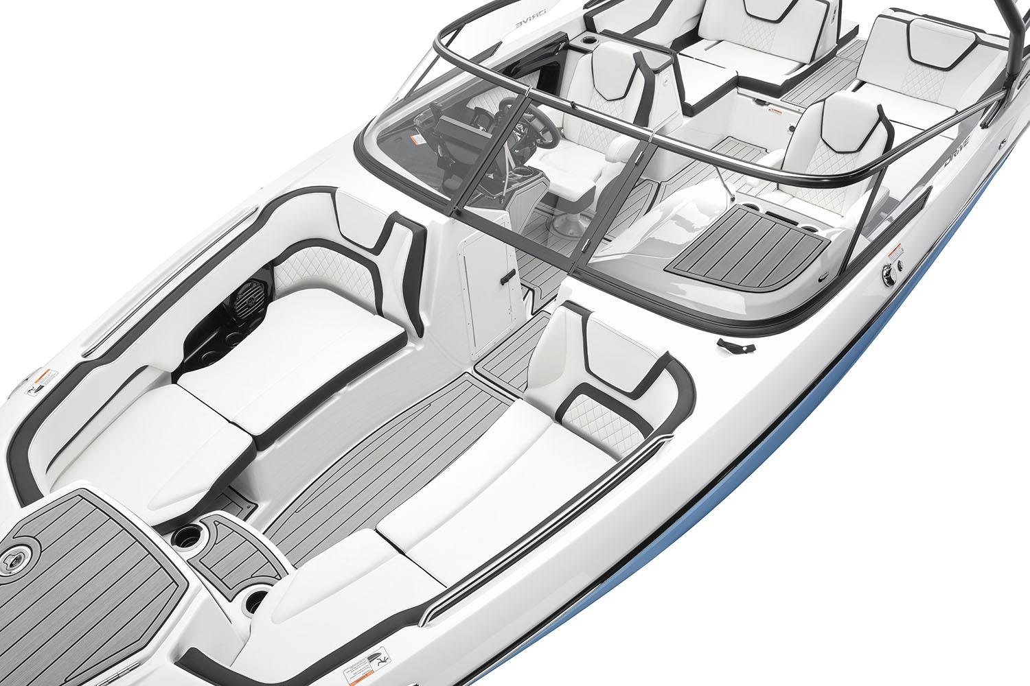 Manufacturer Provided Image: 2026 Yamaha Boats 252SE interior with sleek seating and modern design.
