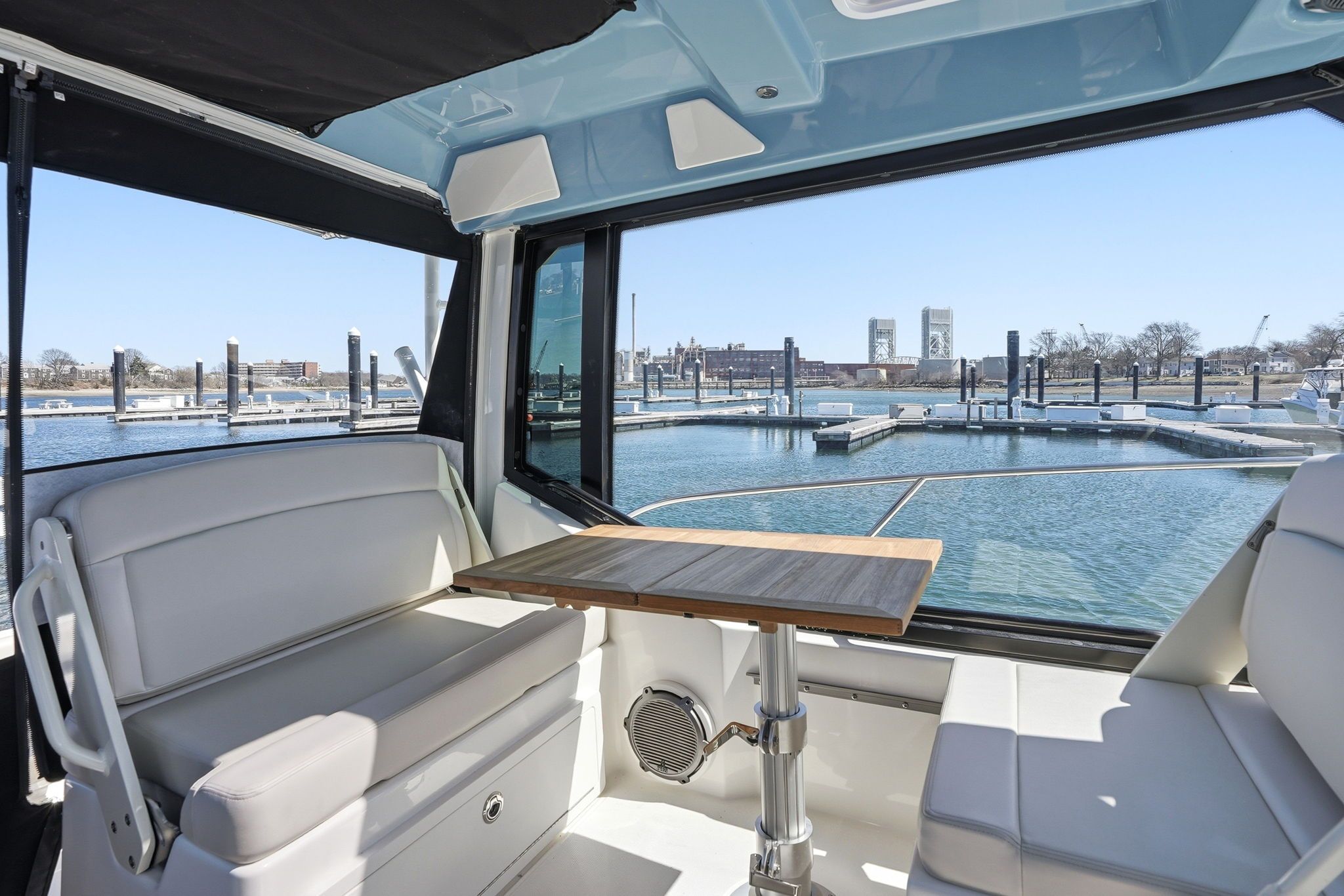 2026 Boston Whaler 325 Conquest - 13
