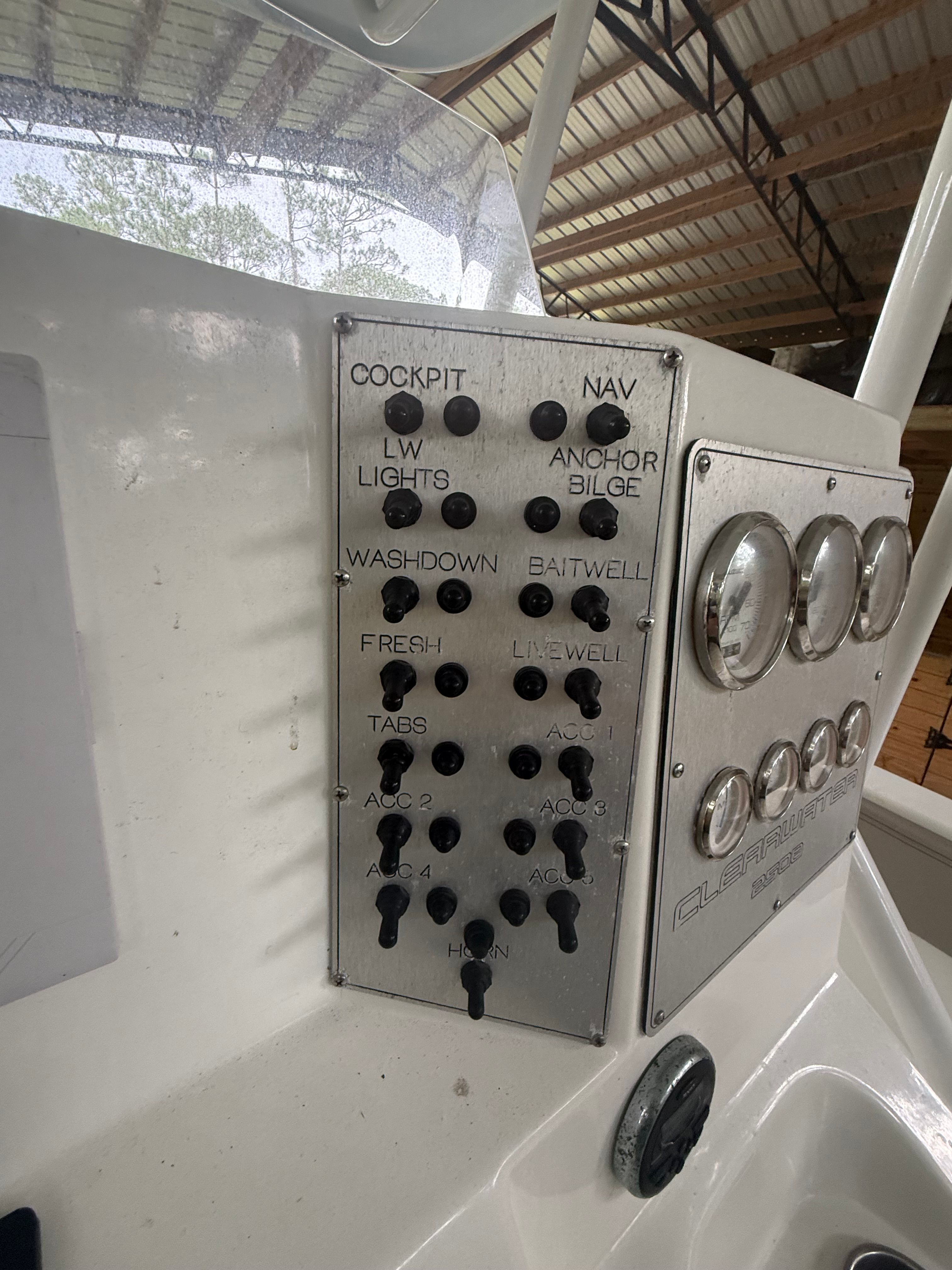 Control panel of a 2021 Clearwater 2508 Center Console boat.