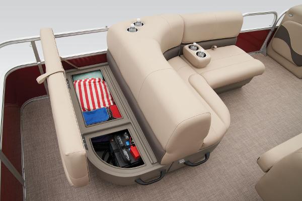 Manufacturer Provided Image: Sun Tracker Party Barge 18 DLX